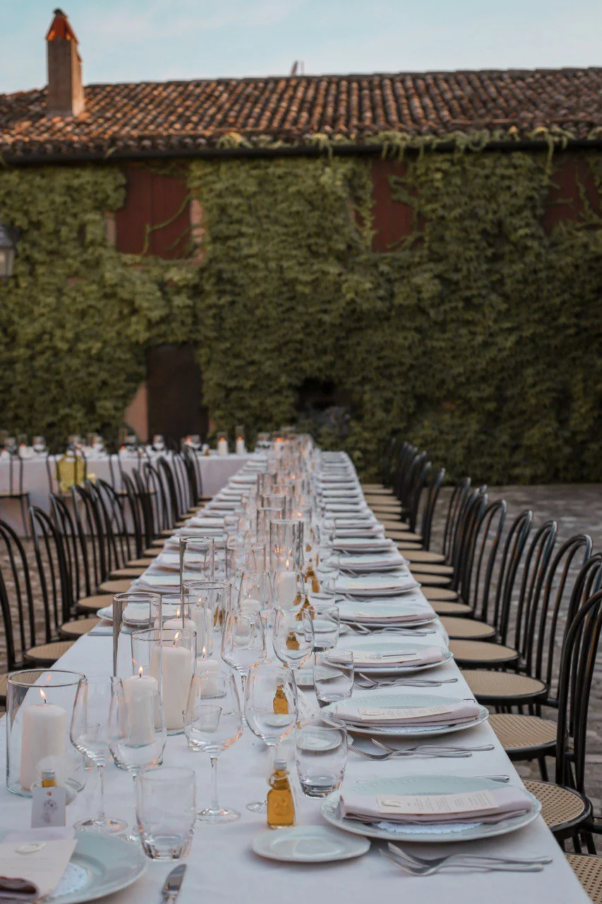 allestimento tavolo matrimonio in un castello 