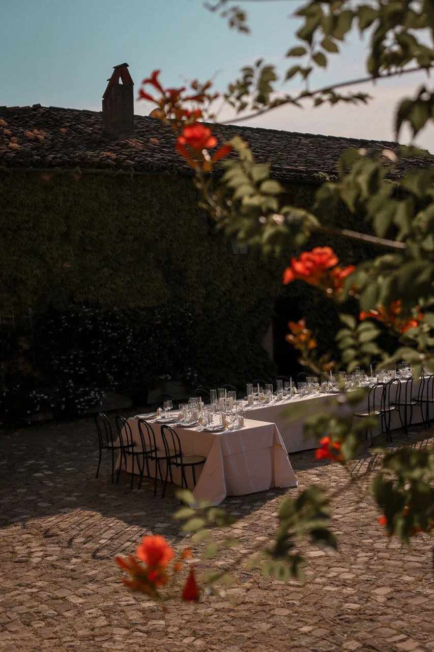 allestimento tavolo matrimonio in un castello 