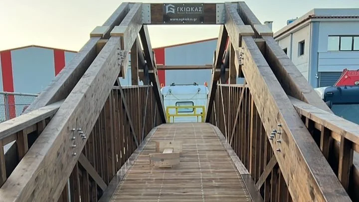Deck+Finished.jpg