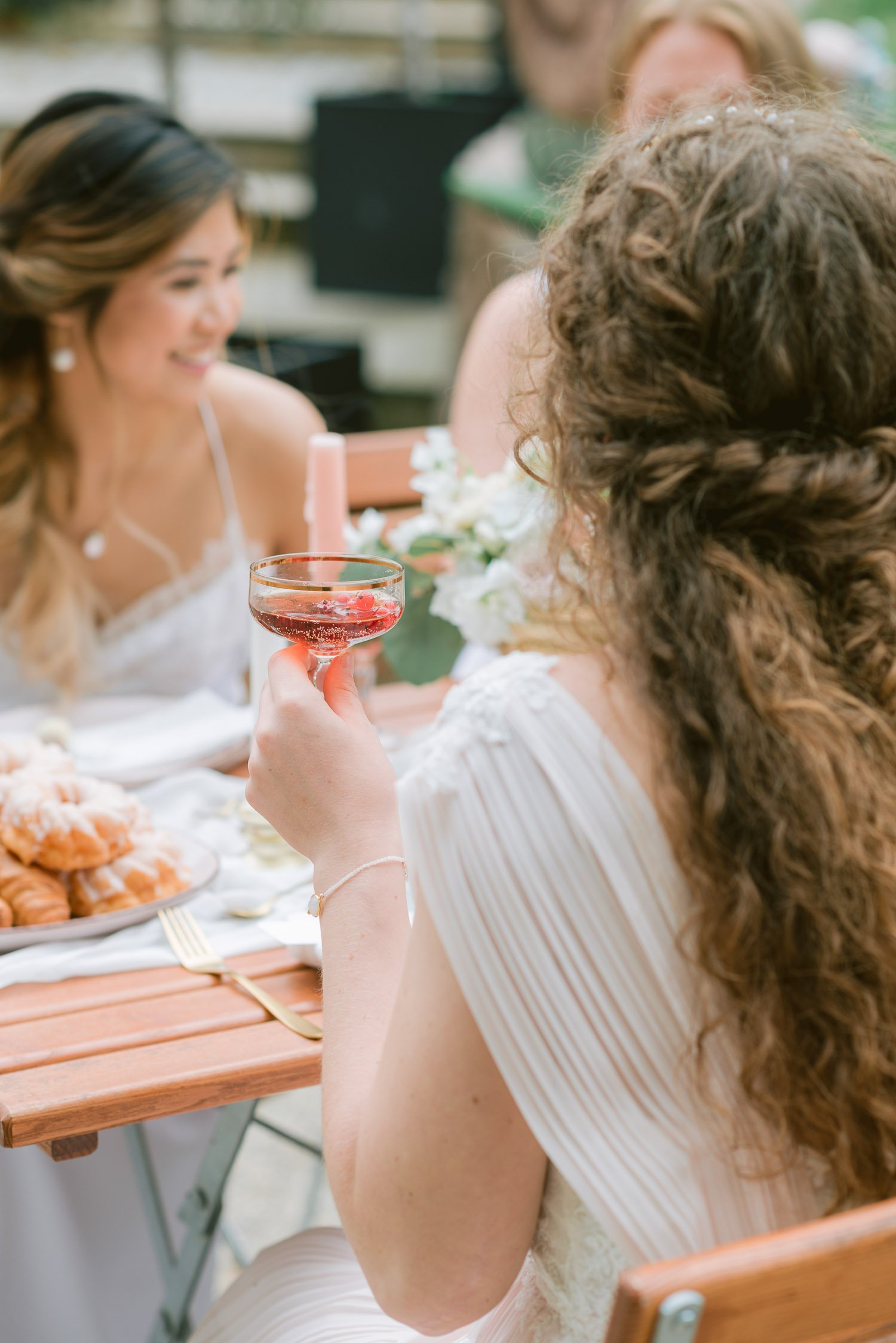 Blog.Bridal-Breakfast.Bridesmaids.Weingut-Hochzeit.Heiraten-in-Dresden.Hoflößnitz_marrylight-Hochzeitsplanung-44.jpg