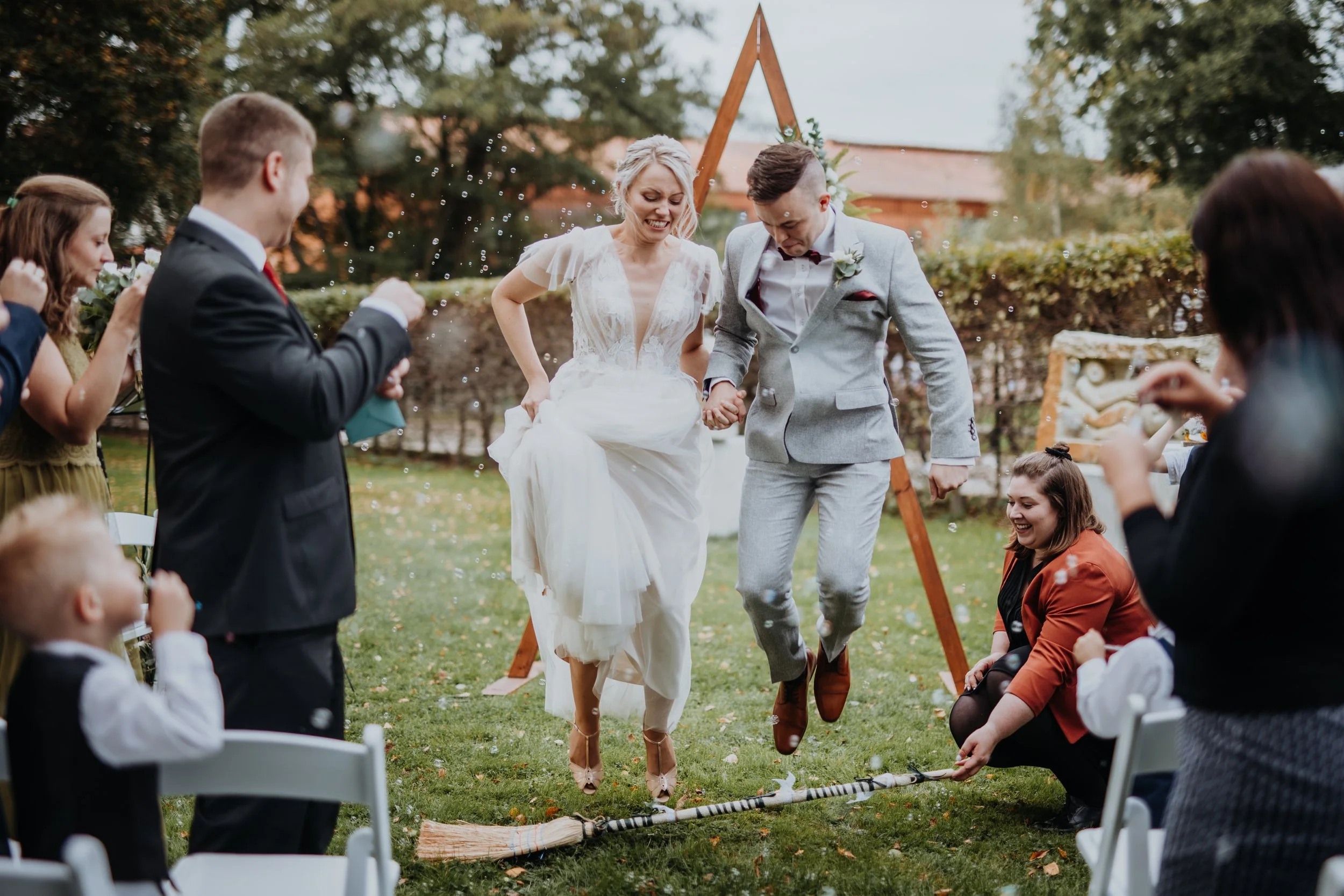 bewegende-freie-trauung-trauzeremonie-heiraten-in-moritzburg-dresden-sachsen-traurede-hochzeit-in-dresden-traurednerin-marrylight-hochzeitsplanung