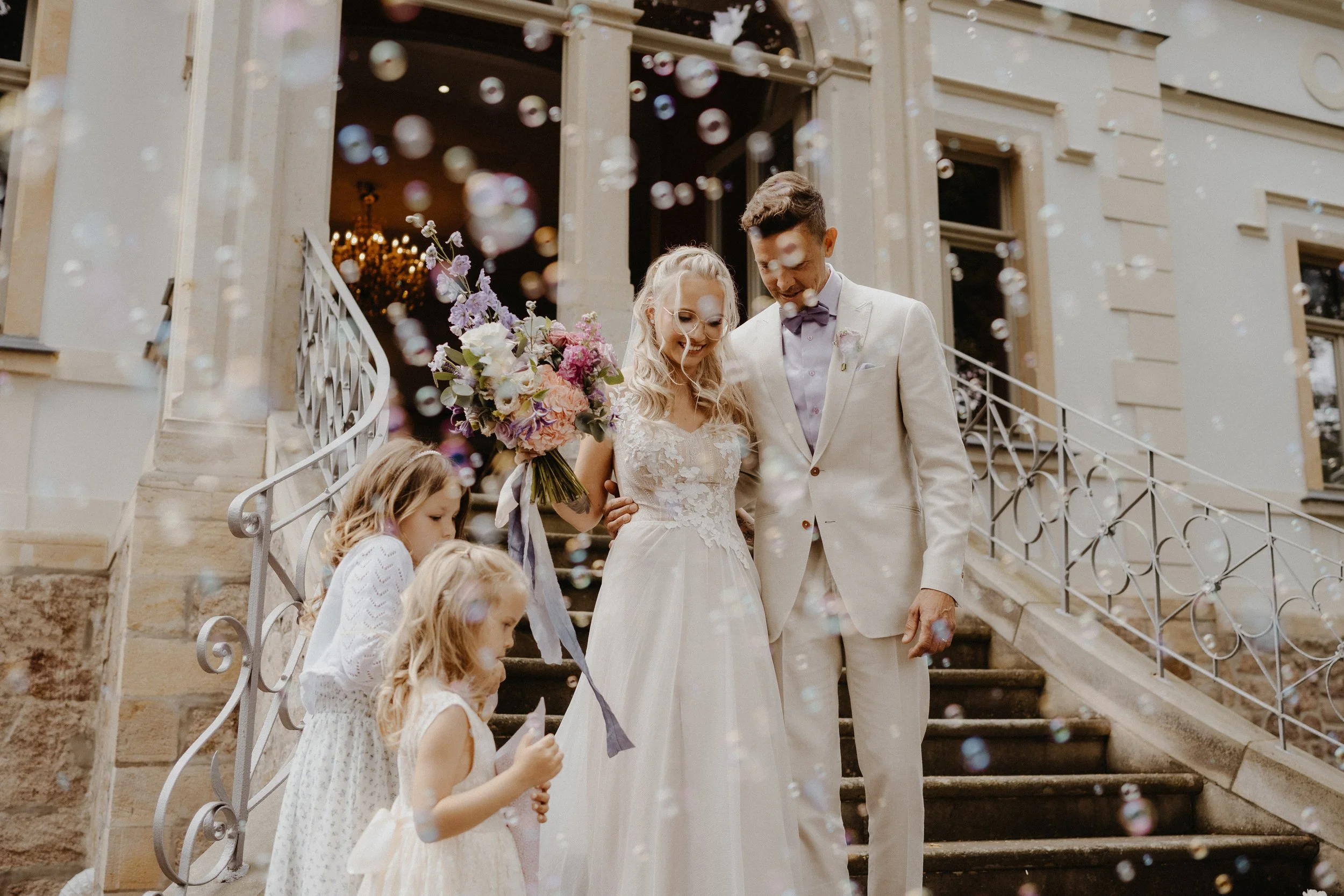 -exklusive-villa-hochzeit-heiraten-in-coswig-trauung-jawort-hochzeitskonzept-hochzeit-in-dresden-hochzeitsplanerin-marrylight-hochzeitsplanung