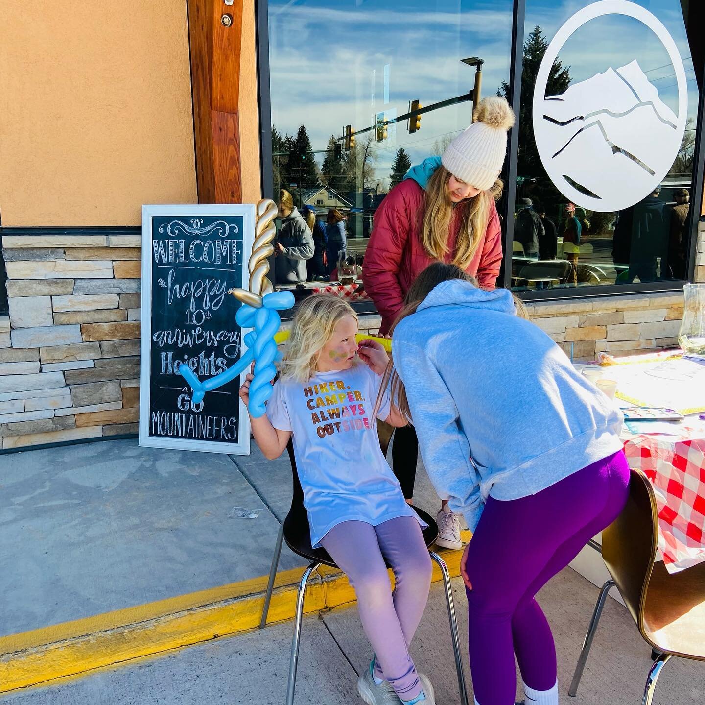 Thanks so much to @gunnison_cara_gymnastics for painting sweet faces and to @cbnordicteam for bringing the baked goods for our party! You guys are Awesome! #fallparty #10yearanniversary #physicaltherapy #performance #yay #gunnison #crestedbutte #lake