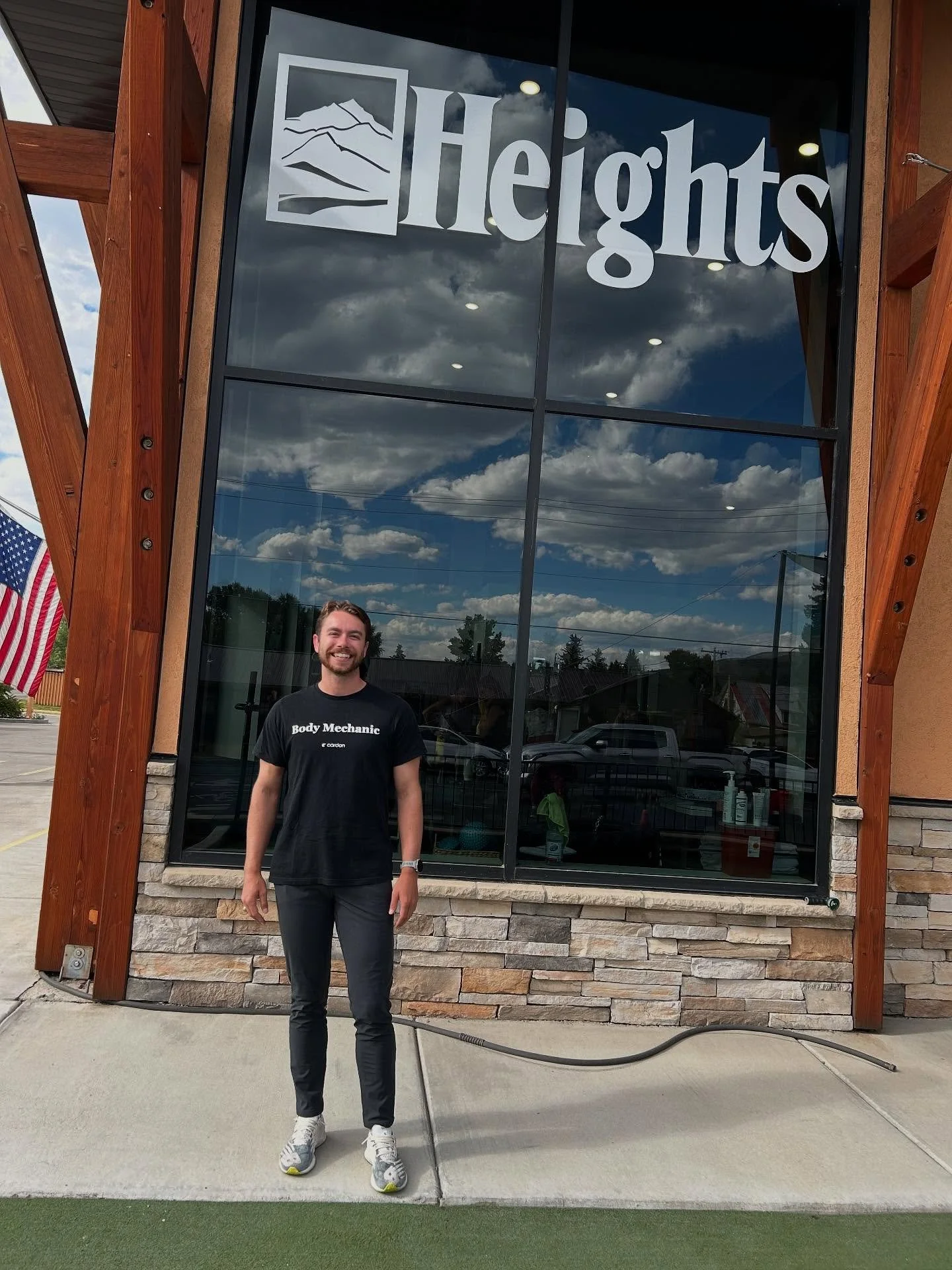 This face looks familiar&hellip;..👀

We are so excited to welcome Kade back to our clinic, this time as a full time physical therapist! If you see him around town, be sure to say hi!! 

#physicaltherapy #pt #physicaltherapist #movement #team