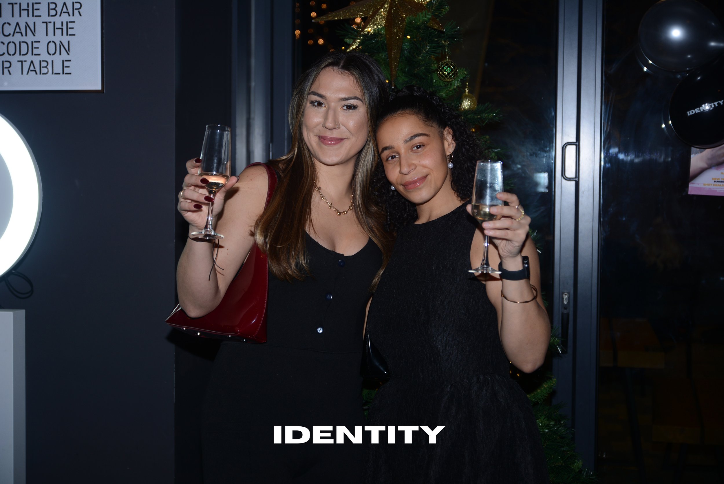 ZZZ_5969Identity christmas.jpg