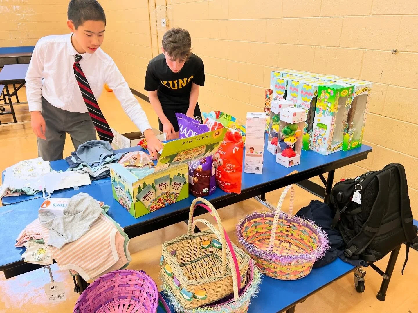 We hope everyone had a great Easter break! 🌸🌺🌼

Our middle school Service Club learned today that the mothers at Malta House were delighted to receive the 11 Easter baskets they made, which included candy, snacks, onesies, toys, and diapers! 

The