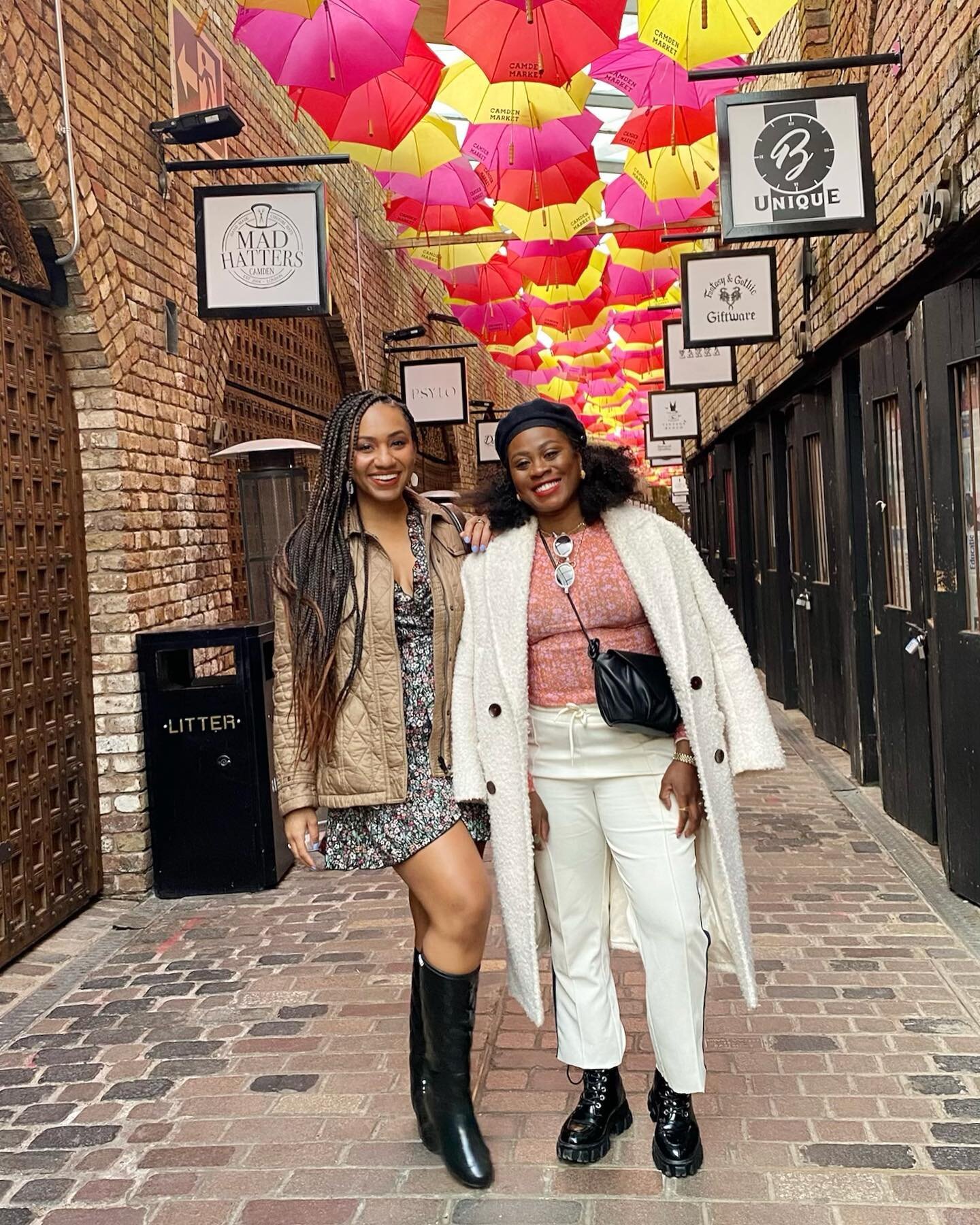 Welcome to Umbrella Street! ☂ 

Tucked away in Camden Market is this colourful, vibrant strip adorned with hanging brollies - installation art at its finest! 

This popular theme is somewhat of a global phenomenon - attracting tourists in heaps of ma