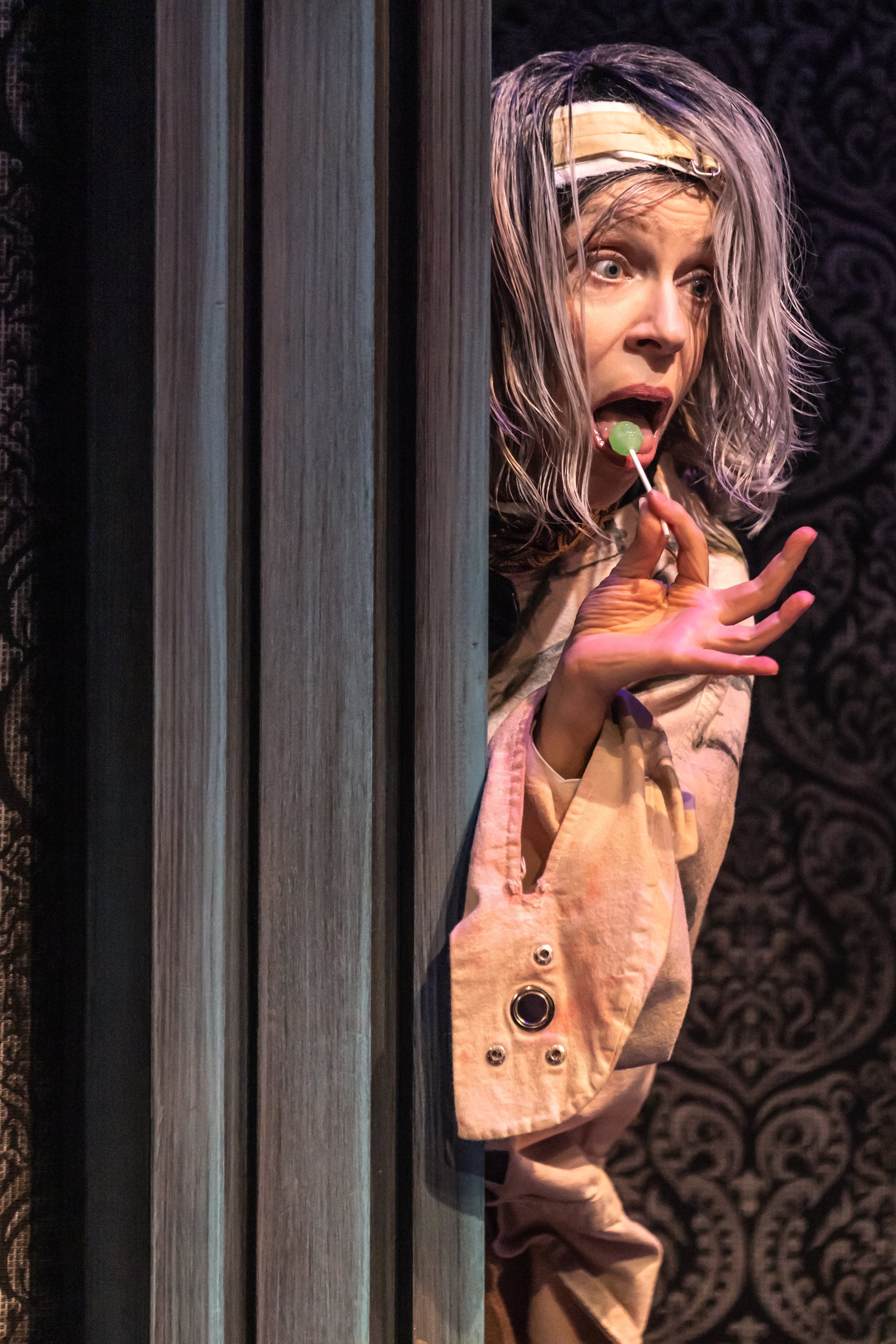 22+Ellen+Harvey+in+DRACULA,+A+COMEDY+OF+TERRORS.+photo+by+Matthew+Murphy_0243_PJZEDIT_v001.jpg