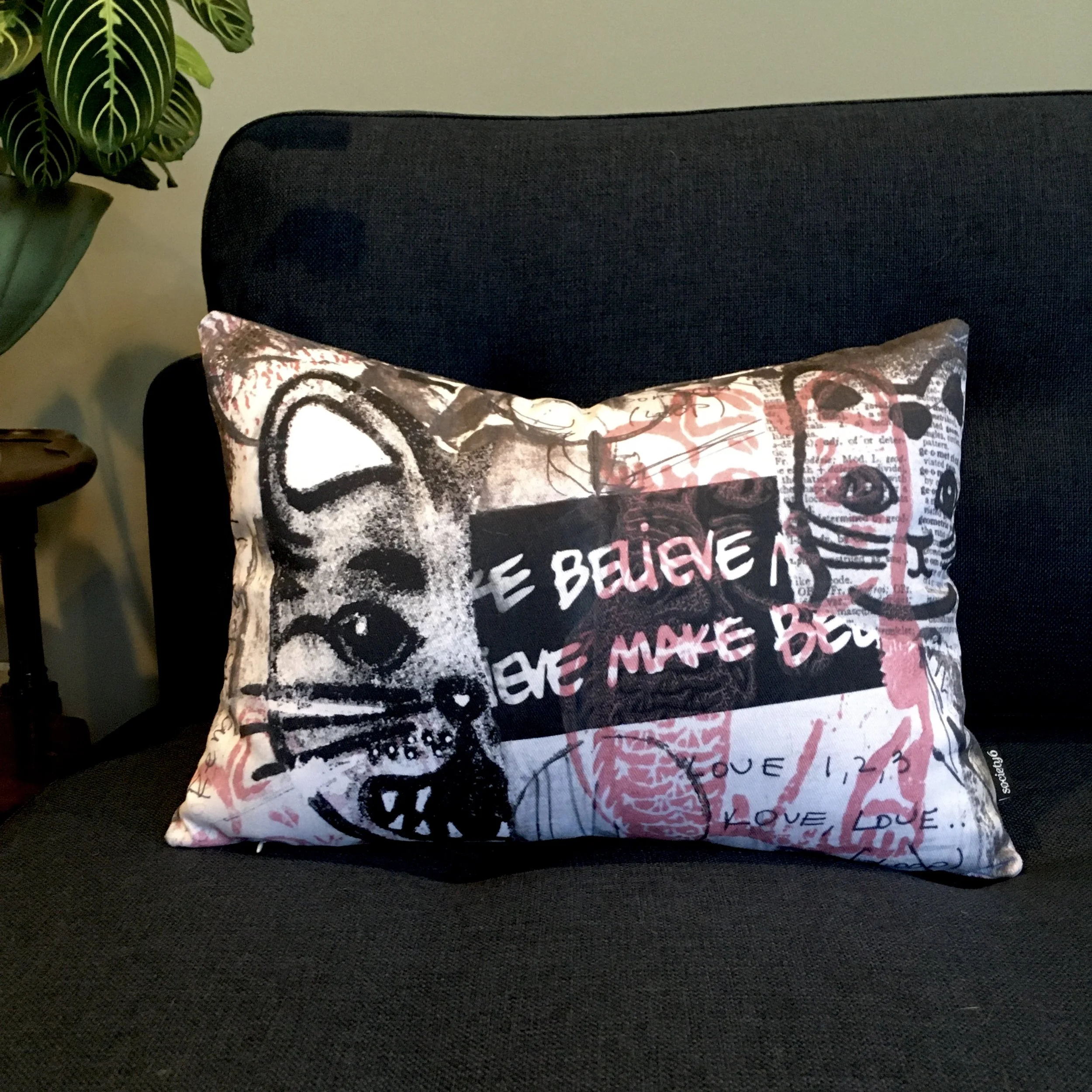 neko_pillow_julia_lachica.jpg