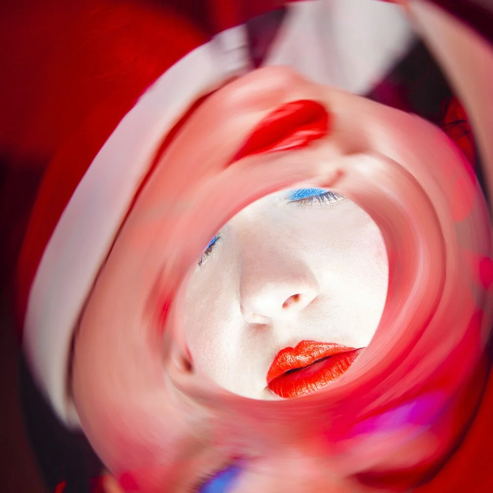 Anna Friemoth vertigo 1-uprez.jpg