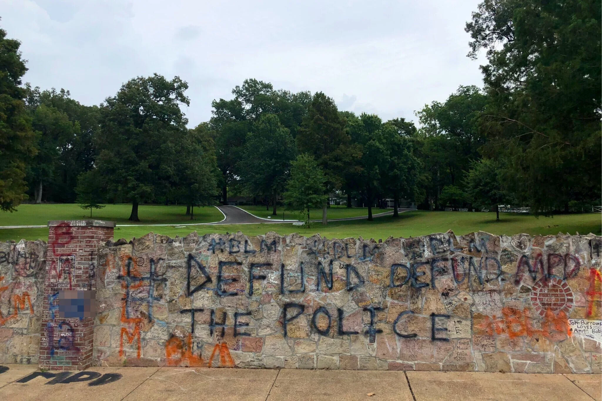 Elvis Presley's Graceland Estate Vandalized With 'Black Lives Matter' Graffiti 