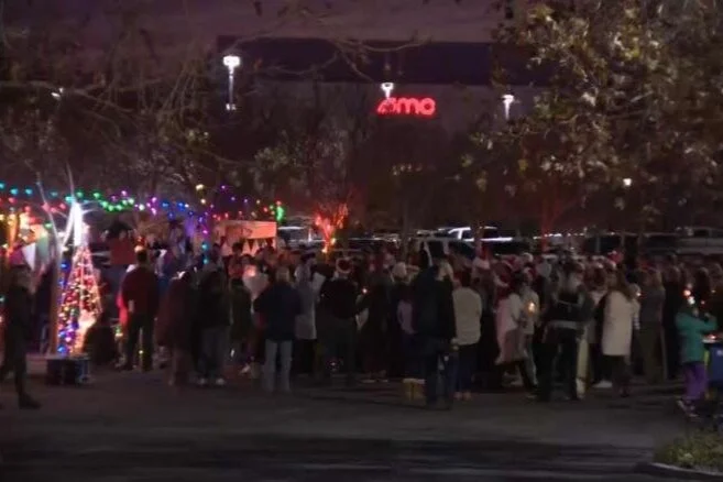 Actor Kirk Cameron Organizes Christmas Caroling To Protest California Lockdowns