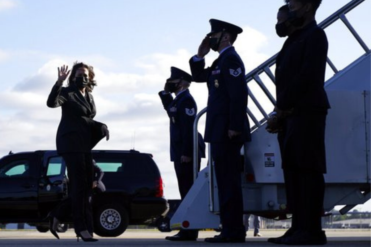 WATCH: Kamala Harris Fails to Salute Military While Boarding Air Force Two