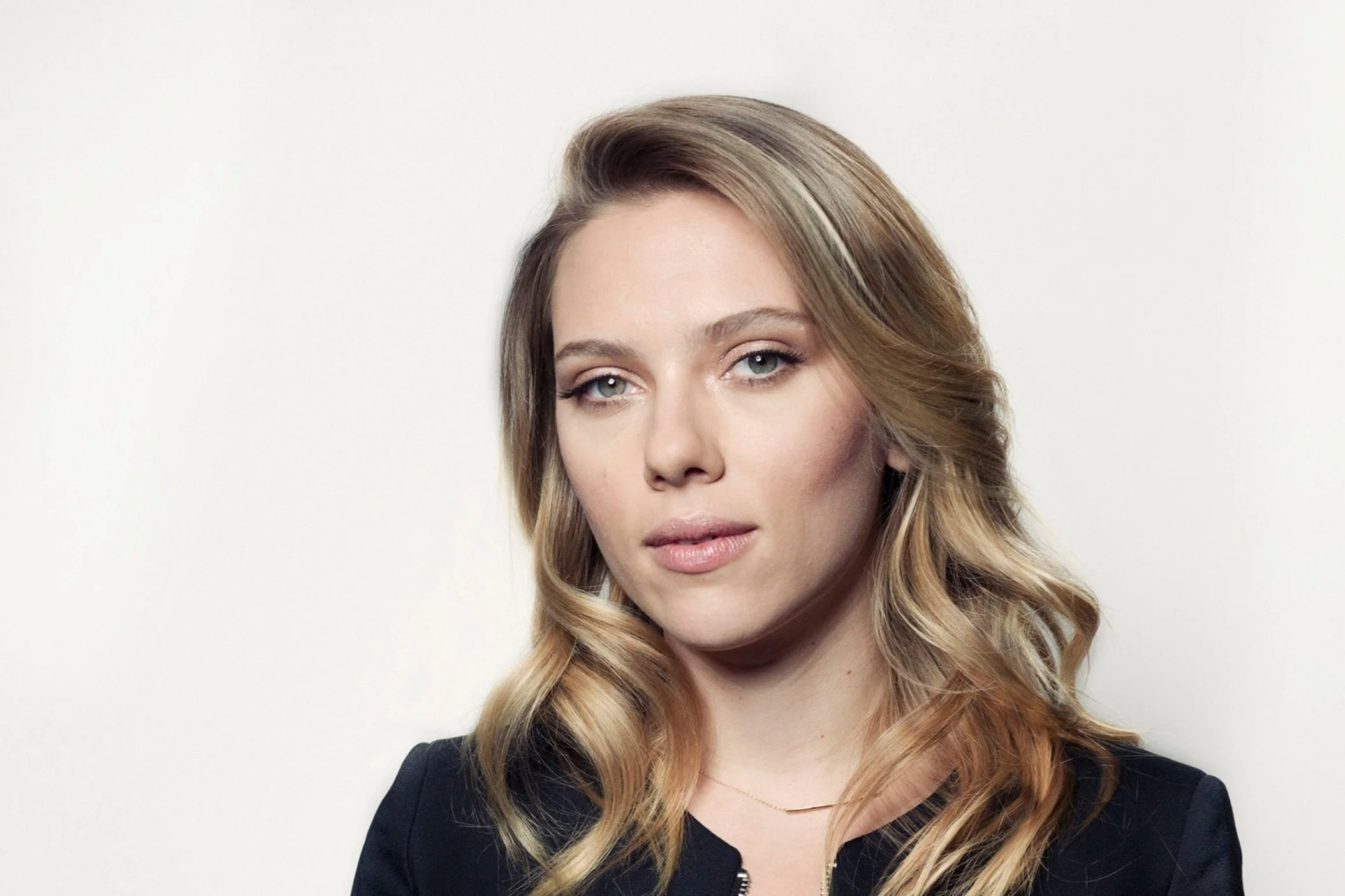 Scarlett Johansson Suggests That Actors Should Stay Out of Politics, Stick to Acting
