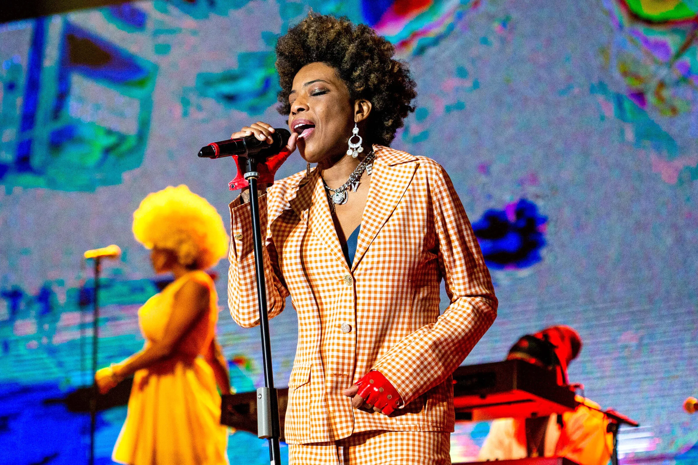 Grammy singer Macy Gray calls to cancel the American Flag for Juneteenth: ‘It no longer represents democracy and freedom’