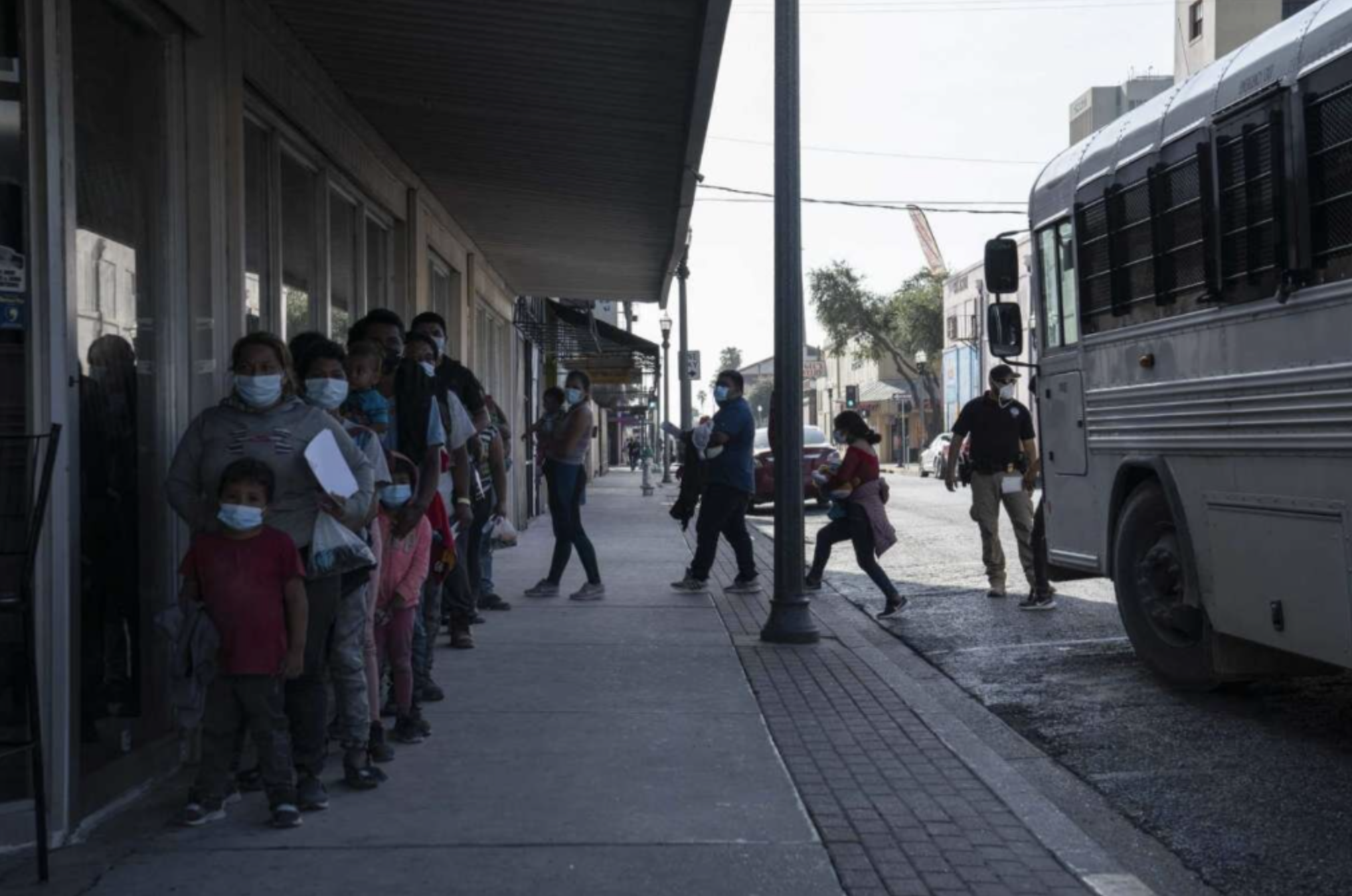 REPORT: 18 percent of migrant families leaving Border Patrol custody tested positive for COVID