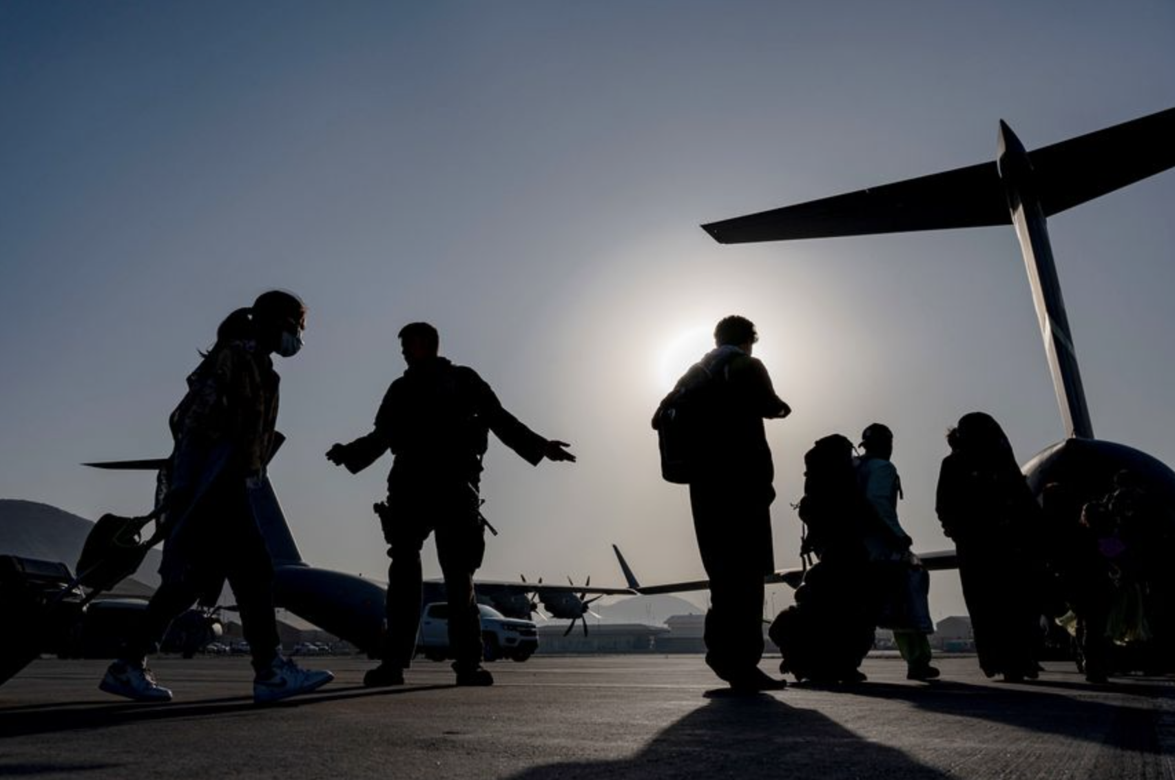 Congressmen secretly visit Afghanistan, warn that evacuation will take more time