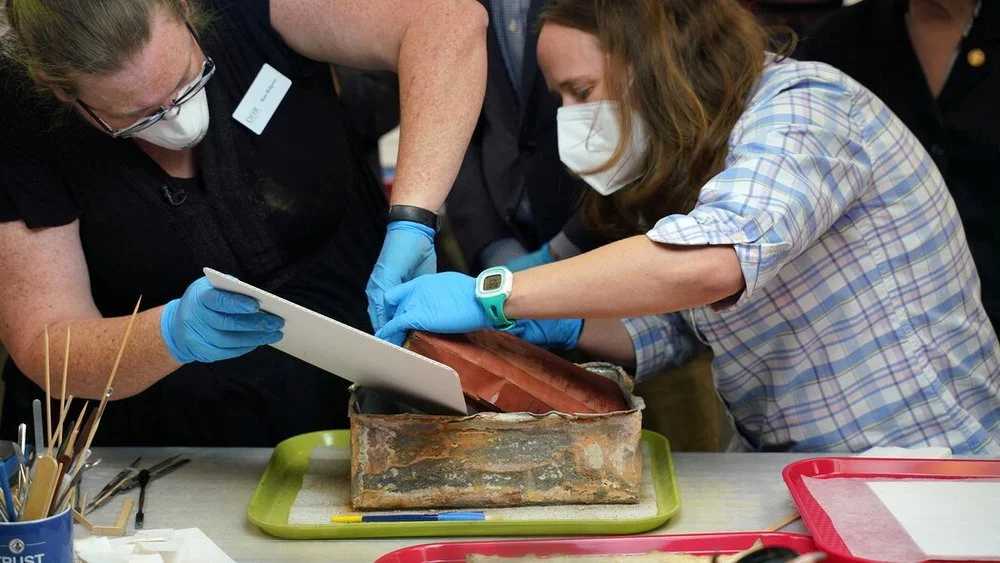 134 Year Old Robert E. Lee Statue Time Capsule Opened, Contents Revealed