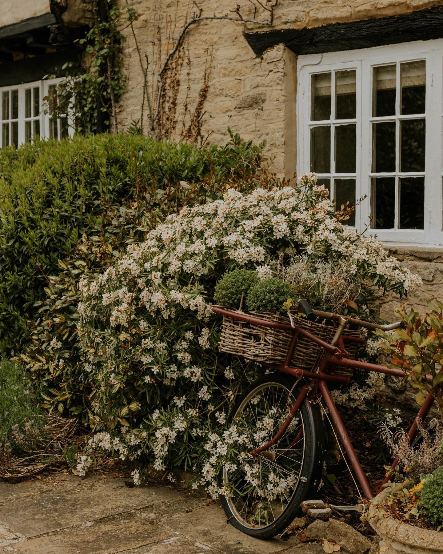 The charm of the Cotswolds✨🌿