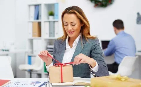 Sterling Berry hand-packed corporate tea gift box