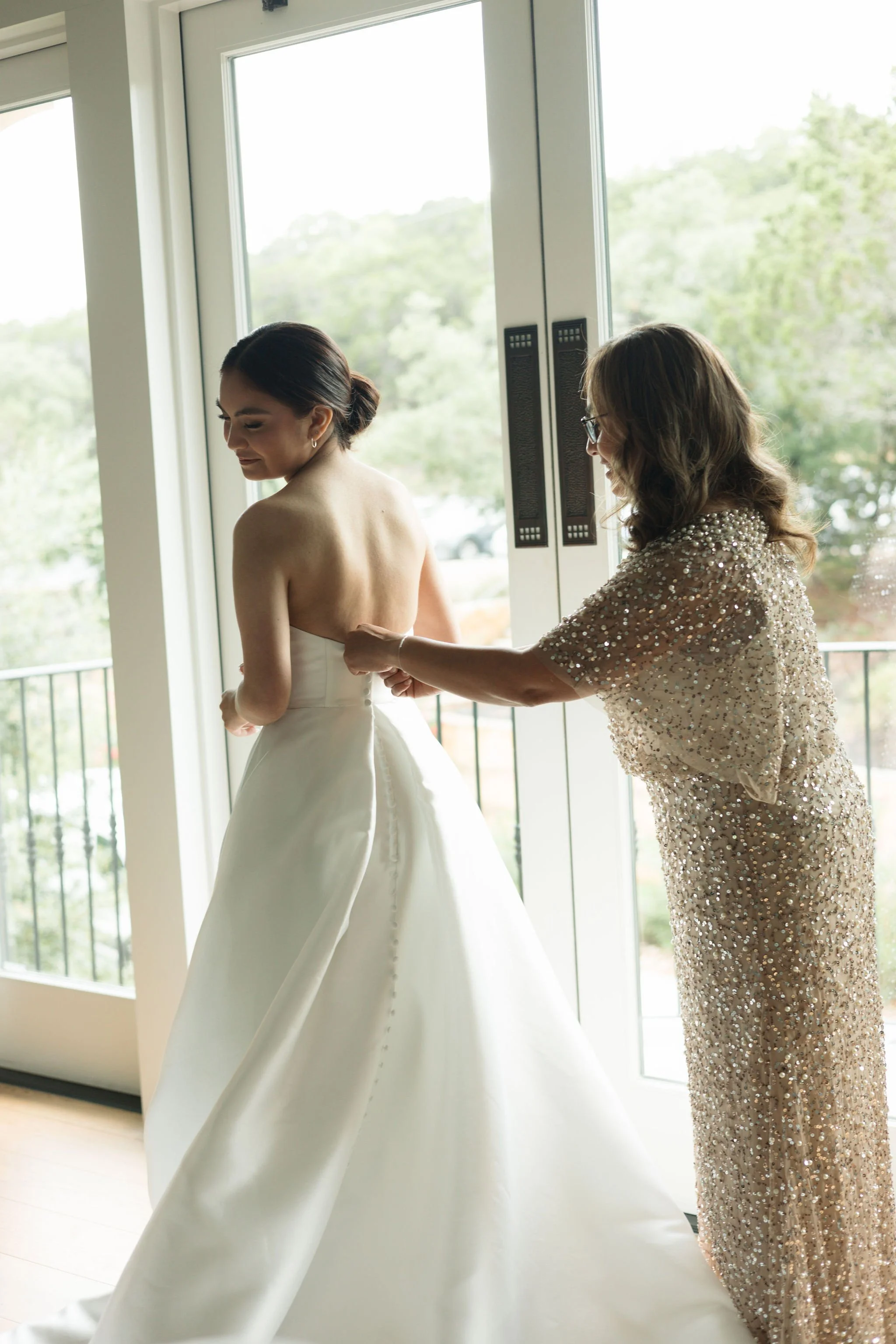 brownsville-bridal-getting-ready.jpg