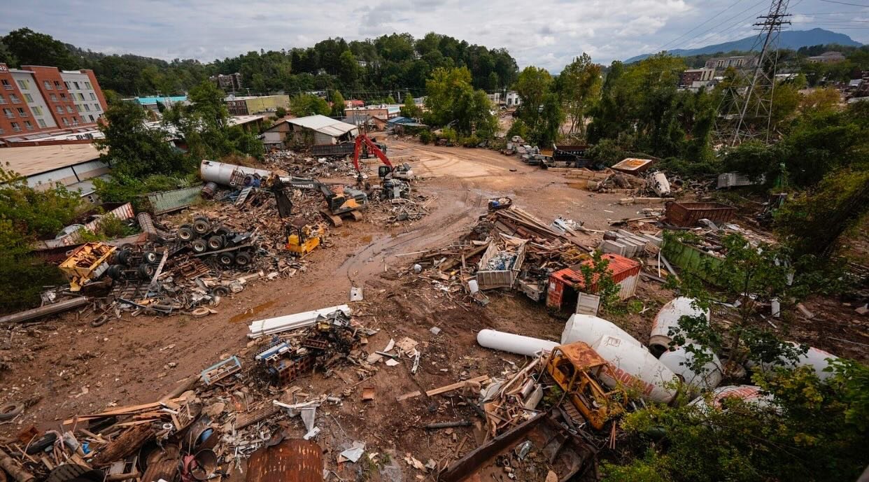NEEDING DONATIONS 🎄We are going to Spruce Pine, NC and they need supplies for the winter! The people are living in military tents and after getting 6 inches of snow last week, they need our help staying warm. Most have lost their homes from Hurrican