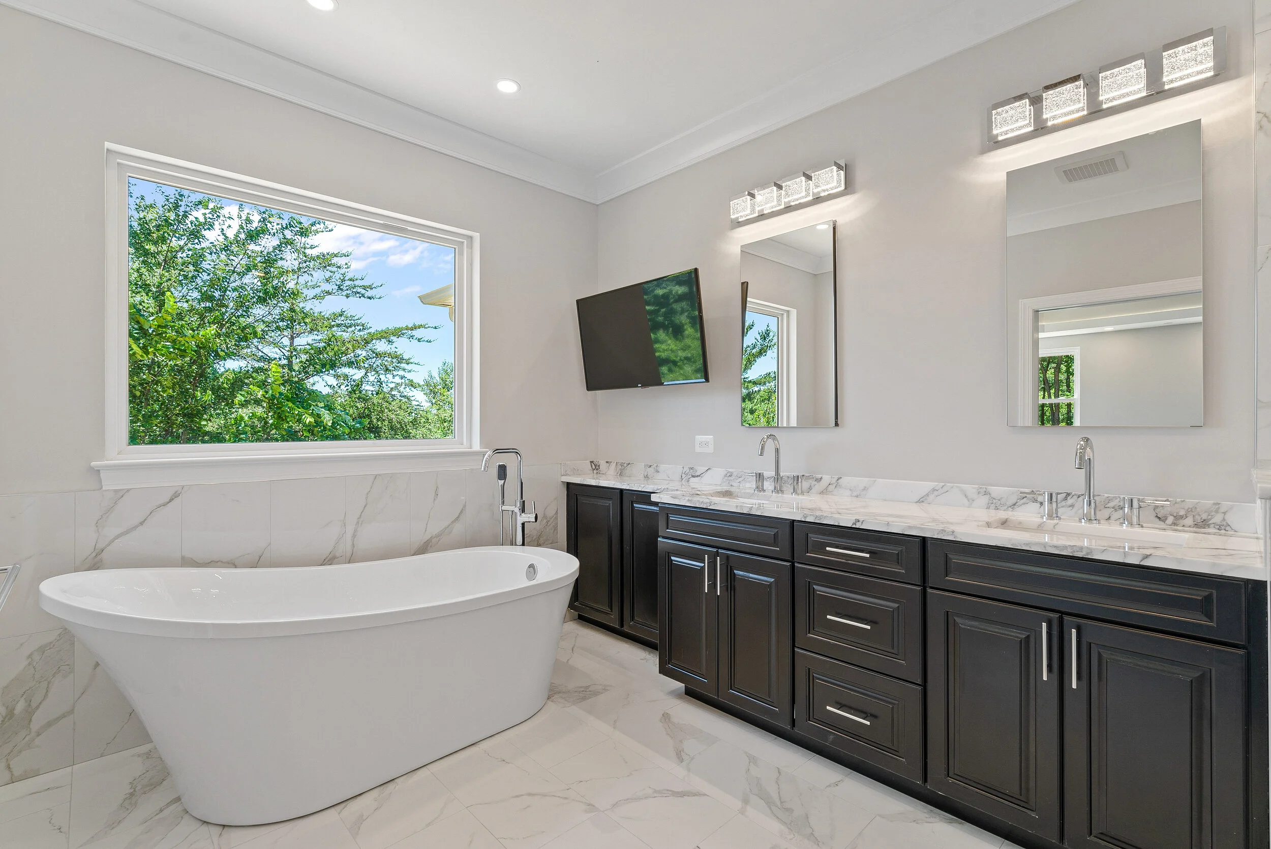 23916 Janbeall Ct-print-027-042-Interior-4200x2806-300dpi.jpg