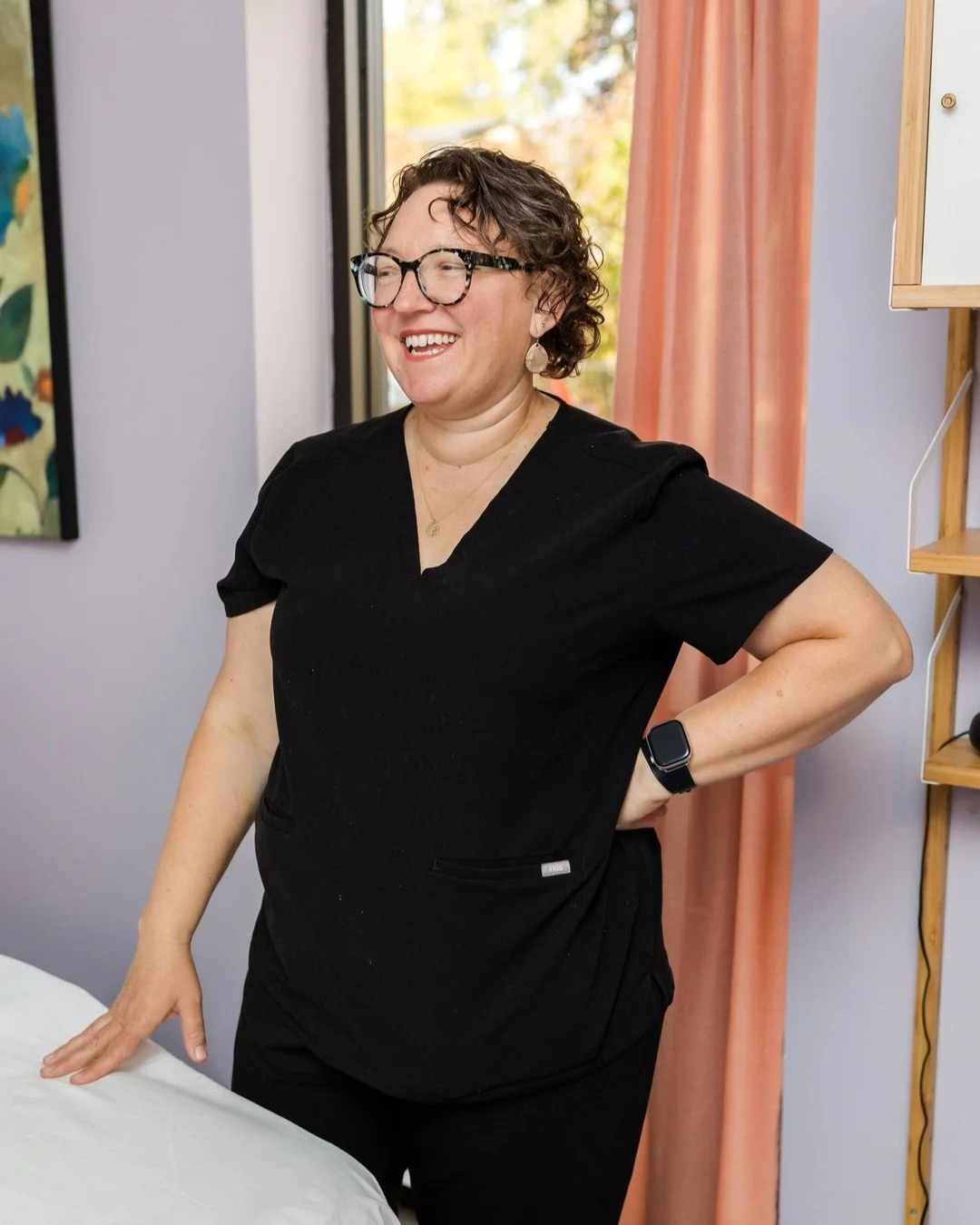 Meet the most recent acupuncturist to join our SBFA team, Angela Rosen, DAOM!
Despite being new at Six Branches, Angela brings over 20 years of experience in acupuncture and East Asian Medicine, with a warm, heart-centered approach that has supporte