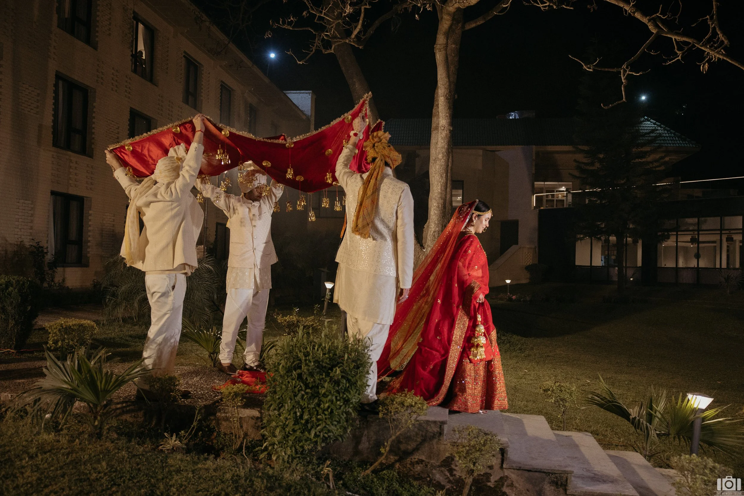 Eeshita & Ameevardhan, An intimate Wedding at Vivanta Katra, Vaishno Devi