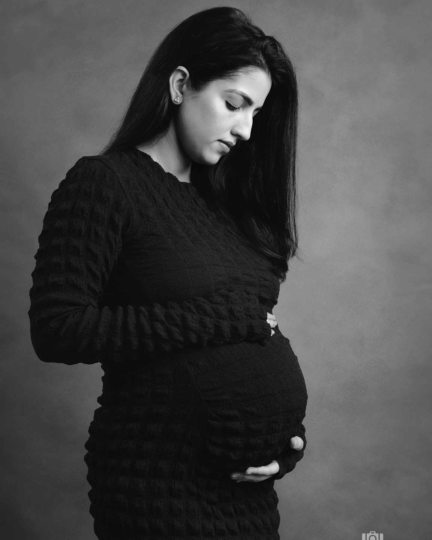 The gorgeous mommy✨
@saramahajan89 
.
.
@wondersbythememorytrunk
📍The Memory Trunk Studio, Jammu

#babyshoots #maternityphotoshoot #familyphotographer #kidsphotography #baby #love #thememorytrunk #momtobe #momlife #maternityphotos #babybump #pregnan