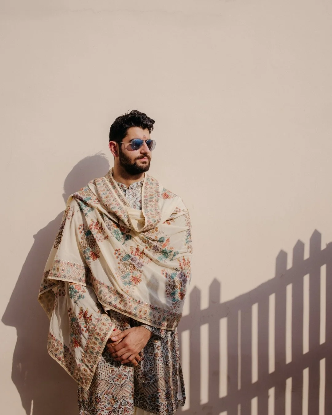 Saat Manz &amp; Devgon &mdash; the laughter, the blessings, the playful chaos.
A Kashmiri Pandit wedding has a rhythm of its own &mdash; sacred threads, milk + haldi rituals, songs echoing through courtyards.
⠀⠀⠀⠀⠀⠀⠀⠀⠀
With Abhit &amp; Vimarsha&rsquo