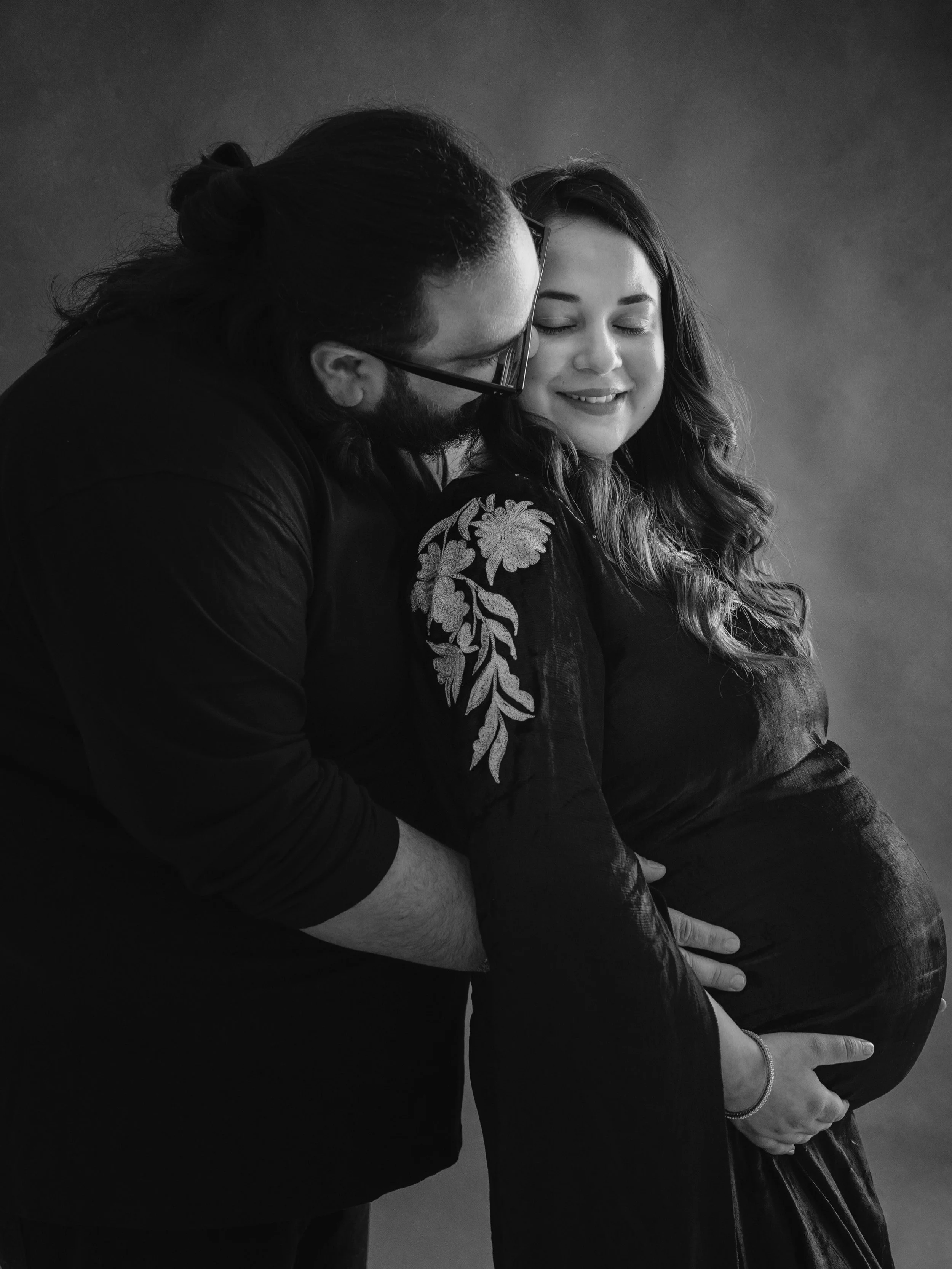 Before the lullabies and sleepless nights ✨

#MaternityPhotography
#MotherhoodJourney
#MaternityPhotoshoot
#EditorialPortraits
#TheMemoryTrunk 

[Maternity photoshoot India, maternity photography Jammu, intimate maternity session, artistic maternity 