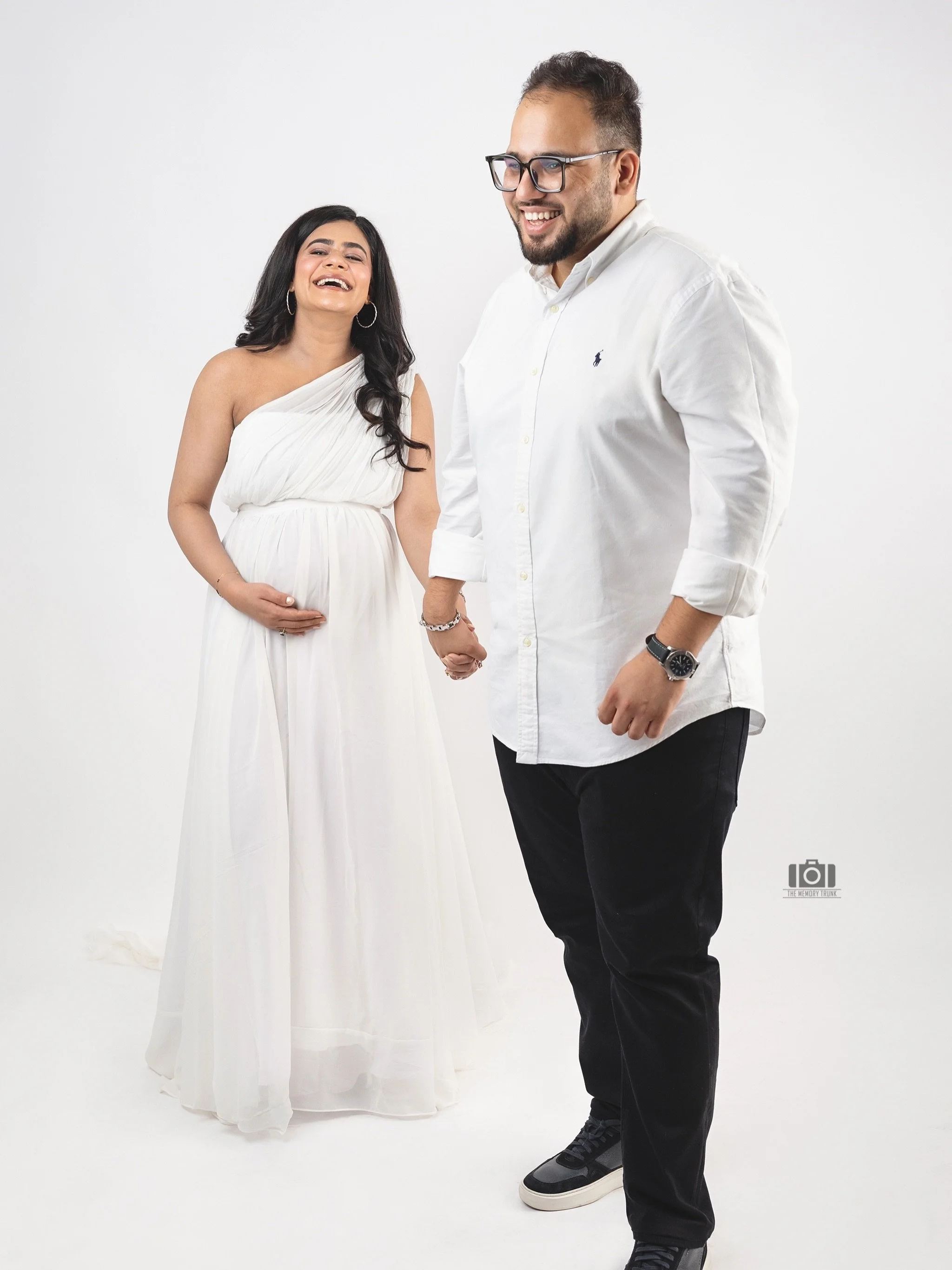 The joy of becoming parents 💛

.
.
#MaternityPhotoshoot #EditorialPortraits #MotherhoodJourney #JammuPhotographer #TheMemoryTrunk 

[Maternity photoshoot Jammu | Luxury maternity photography | Editorial maternity portraits | Studio maternity photogr