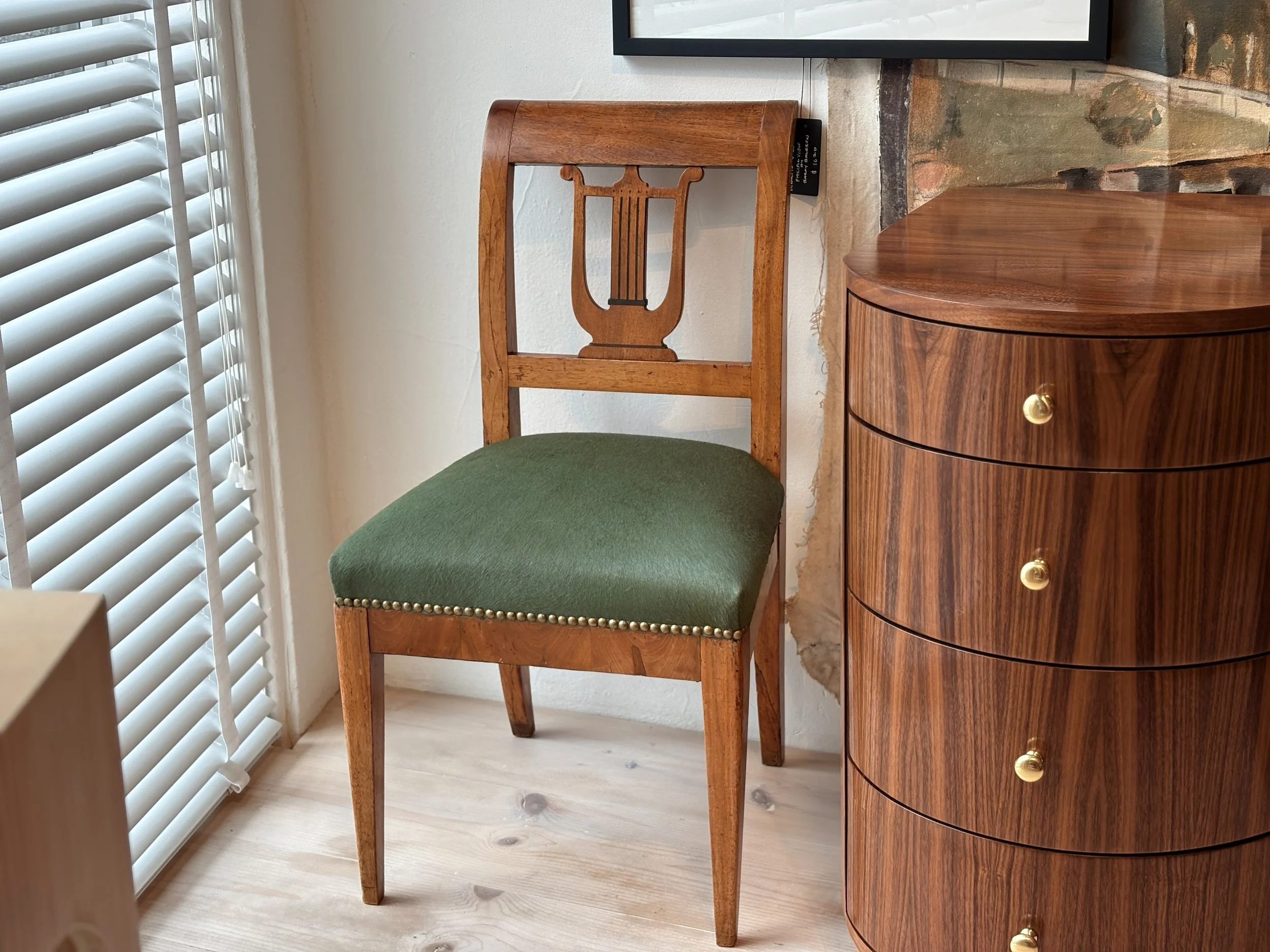 Green Chair Harp Design
