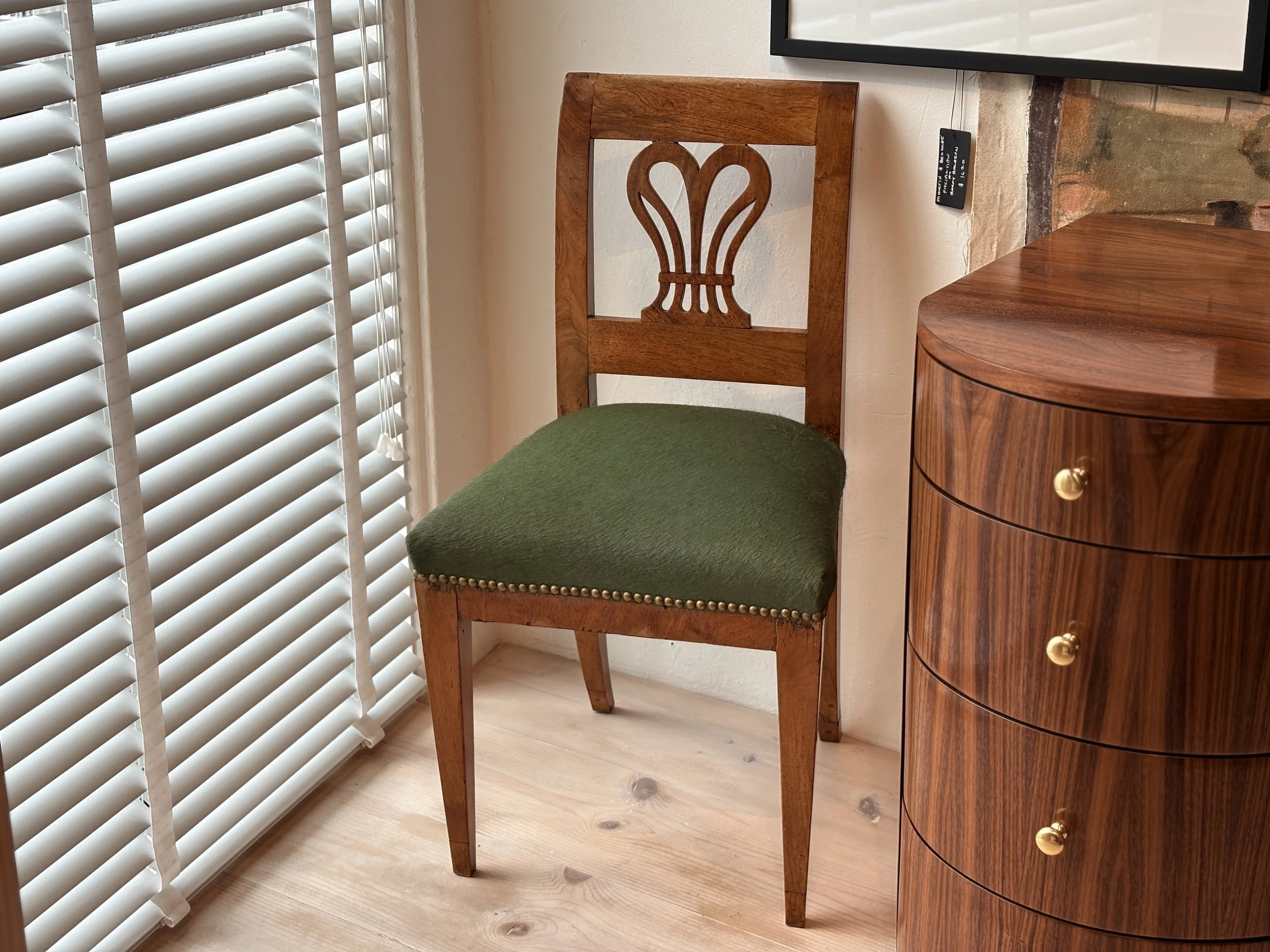 Green Chair Heart Design