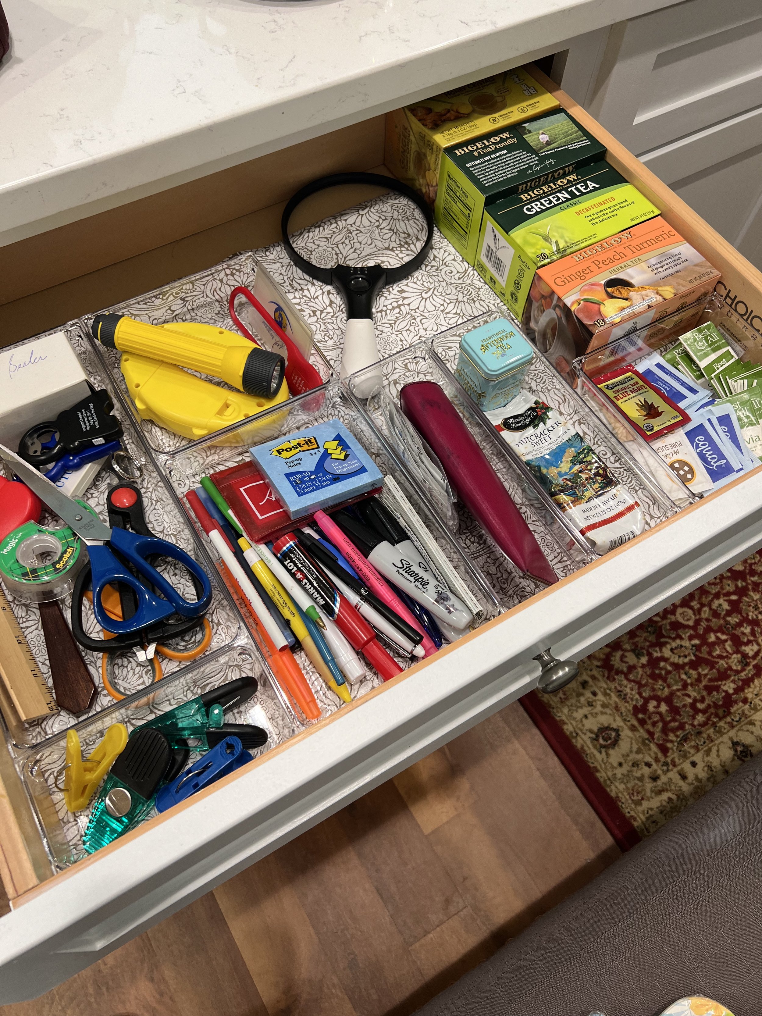 Kitchen Junk Drawer - AFTER