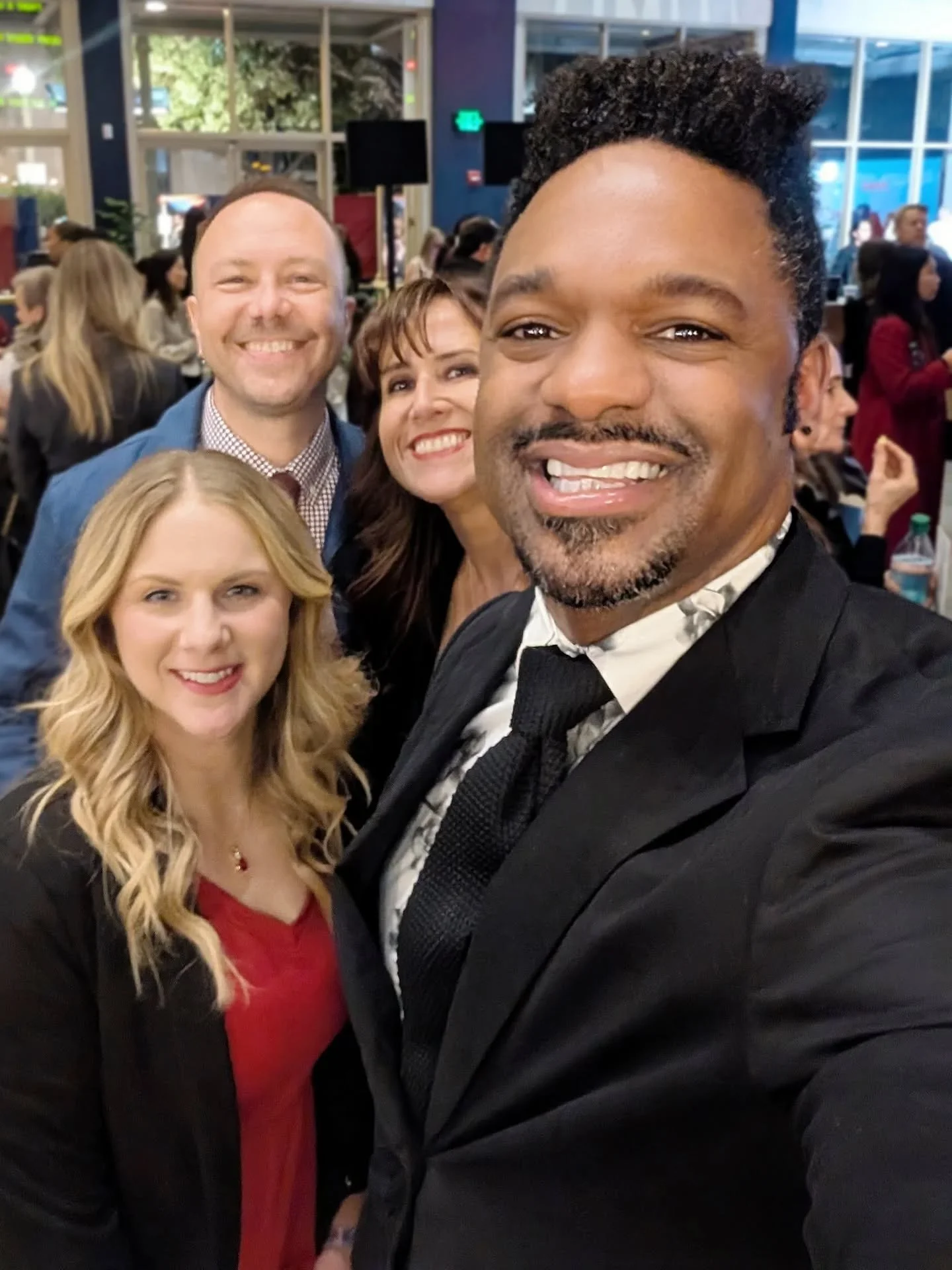 MERRY AND BRIGHT. Holiday movies hit different when vet med gets a little spotlight.&nbsp; I recently had the joy of attending the premiere of&nbsp;&ldquo;Merv&rdquo;,&nbsp;now streaming on Prime Video, the&nbsp;night was outstanding. If you are look