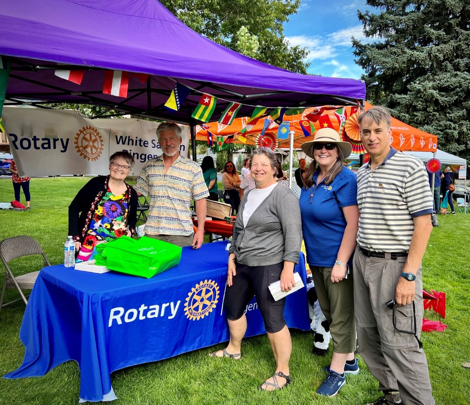 White Salmon-Bingen Rotary Club provided games and prizes for the kids, including&nbsp;lotería (Mexican bingo), puzzles, books, cornhole, badminton, and soccer.