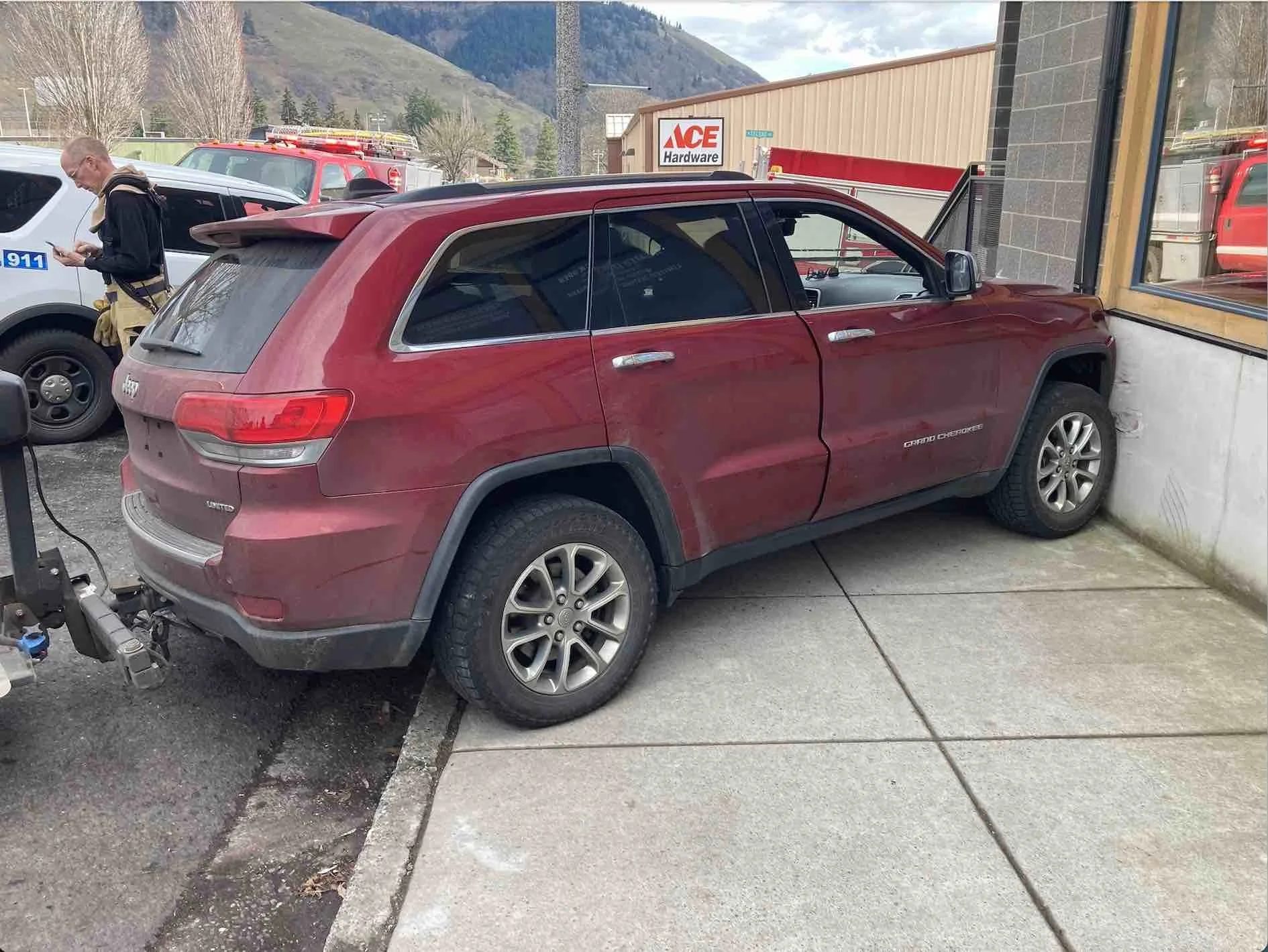 Glenwood Driver Jumps Curb; Hits Two Pedestrians