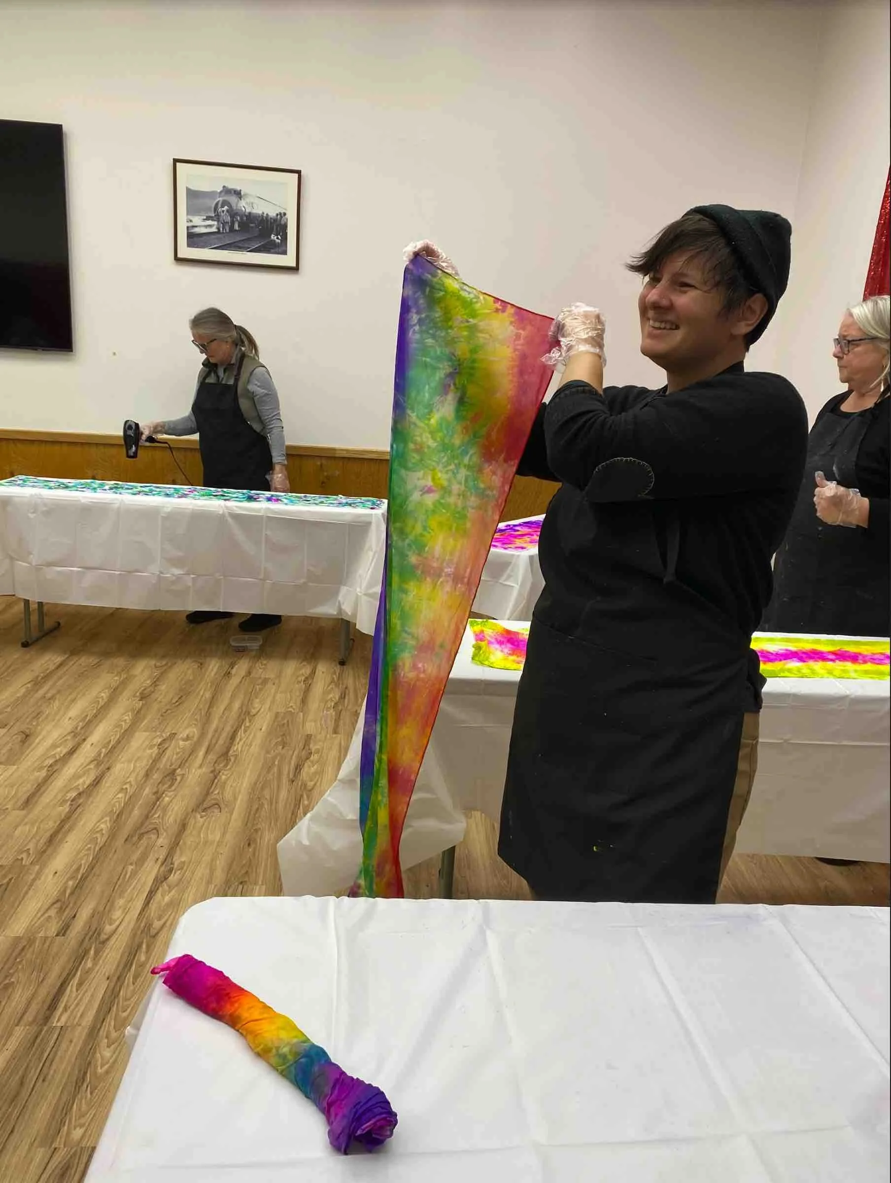 Photo Gallery: Dying Silk Scarves at the The Dalles Library