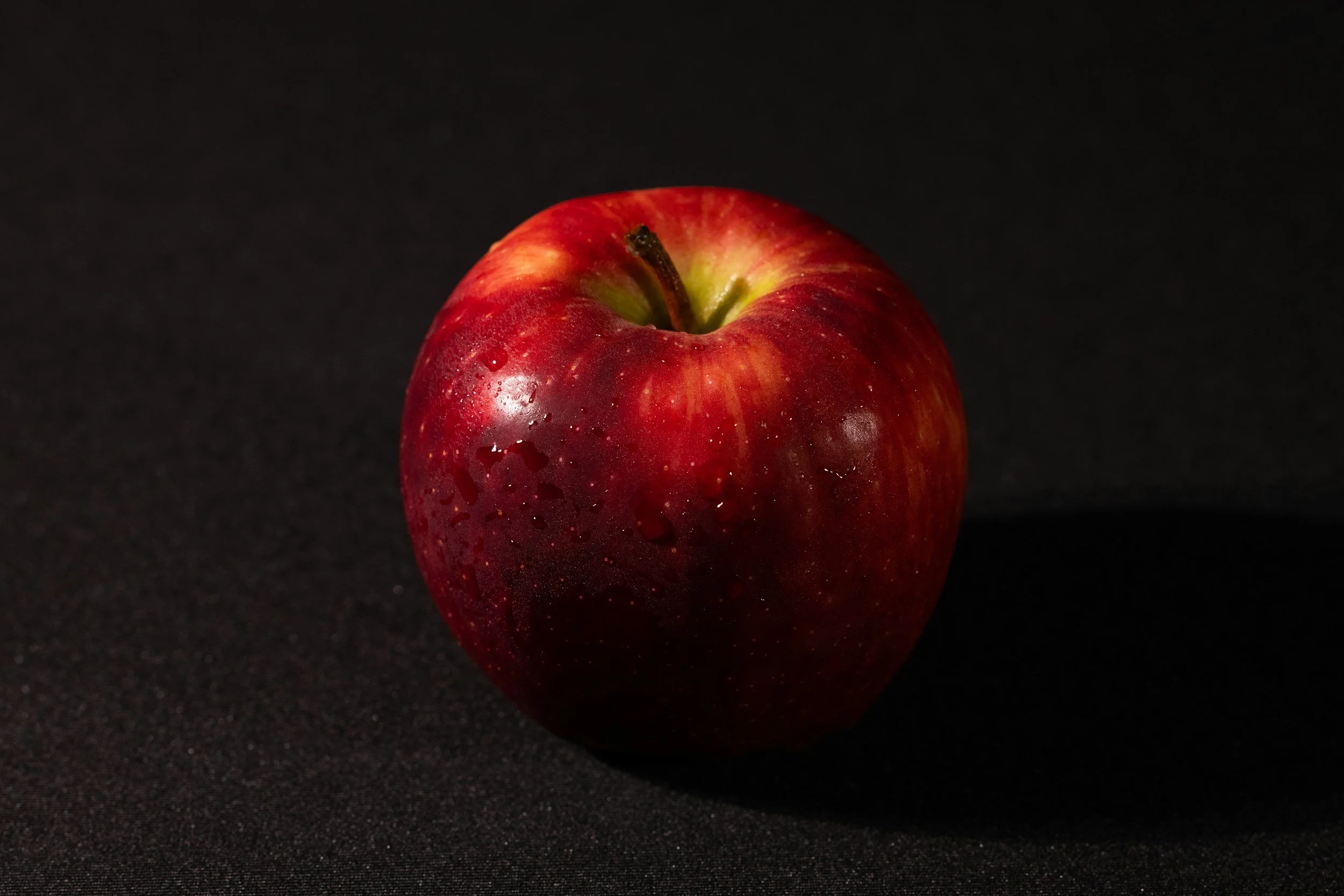 Tarrif puts a worm in Apple Exports