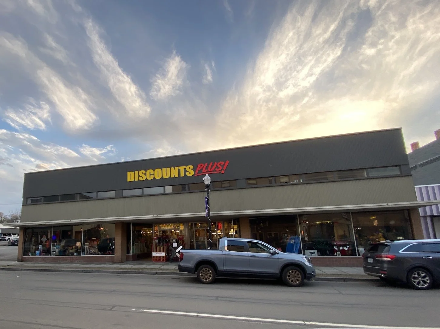 Discounts Plus to Close stores in The Dalles, Gresham; Shutdown to leave 22,000 square foot retail hole locally
