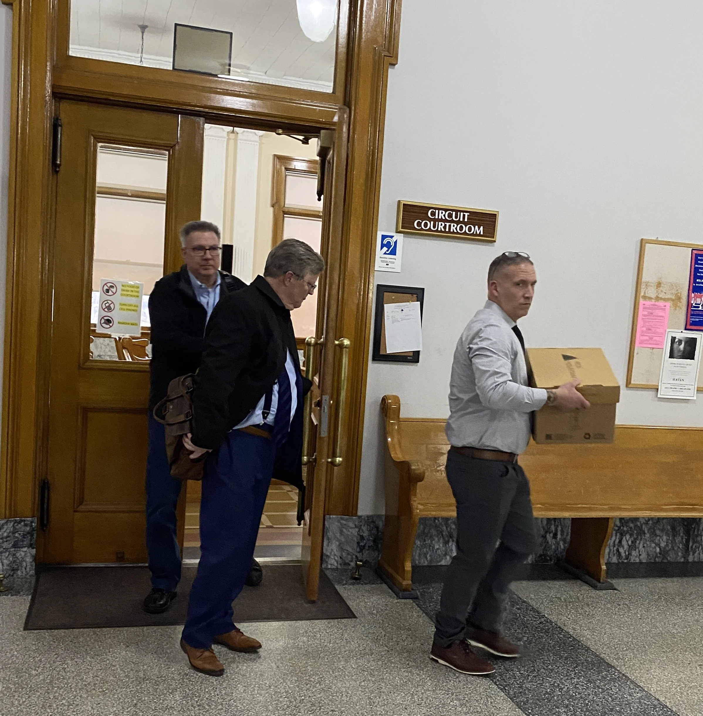 Lewis describes brutal beating as jury weighs conflicting testimony about robbery