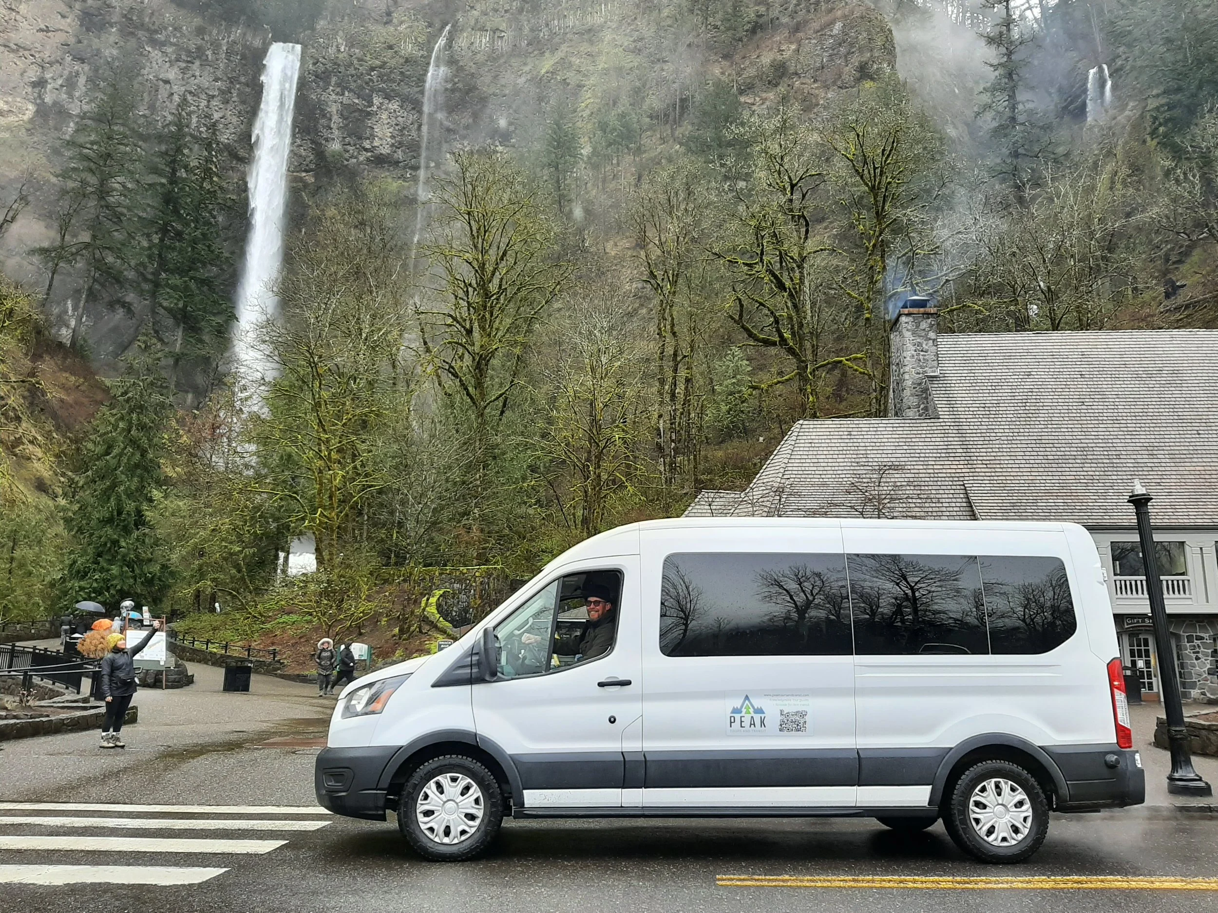 Peak Tours Seeks Step-On Tour Guides for Columbia River Gorge Experiences&nbsp;