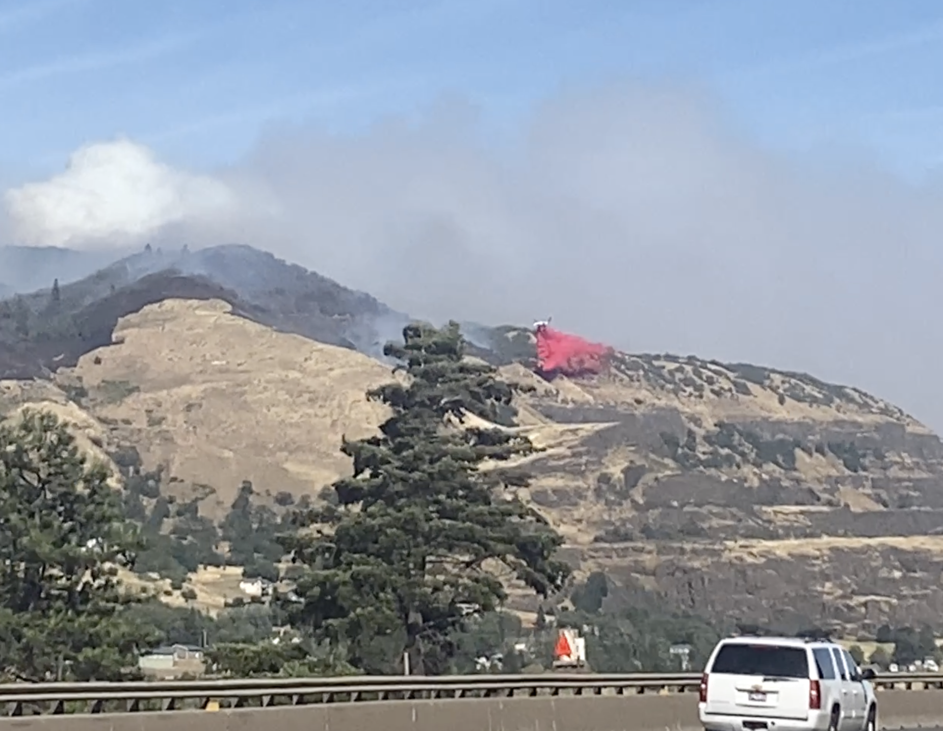 Lyle Fire Update 5:45 p.m.: Massive air assault launched as Lyle Hill Fire races east above Lyle