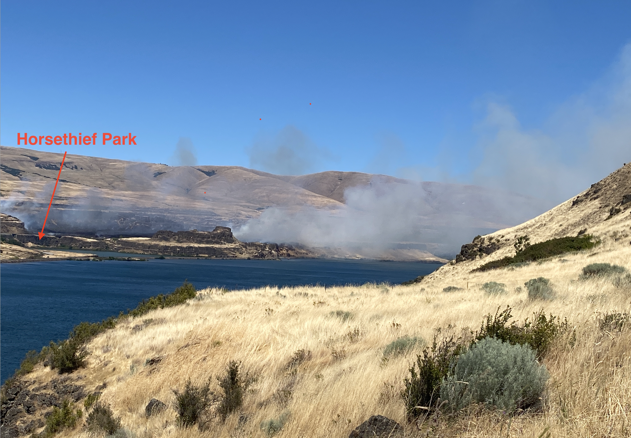 Fast-Moving Brush Fire burning east of Dallesport, Closes Highway 14, Threatens Structures