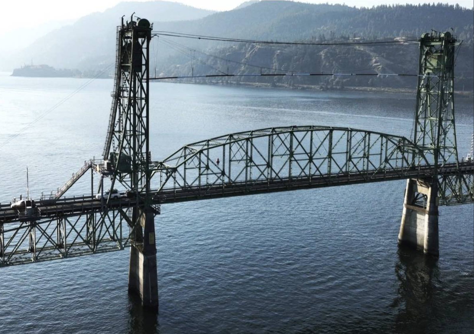 Truck wreck closes Hood River Bridge today, July 21; Inspections for damage underway