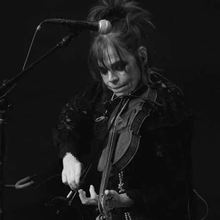 Win Horan plays Herbring House on Friday; bring cash and a chair
