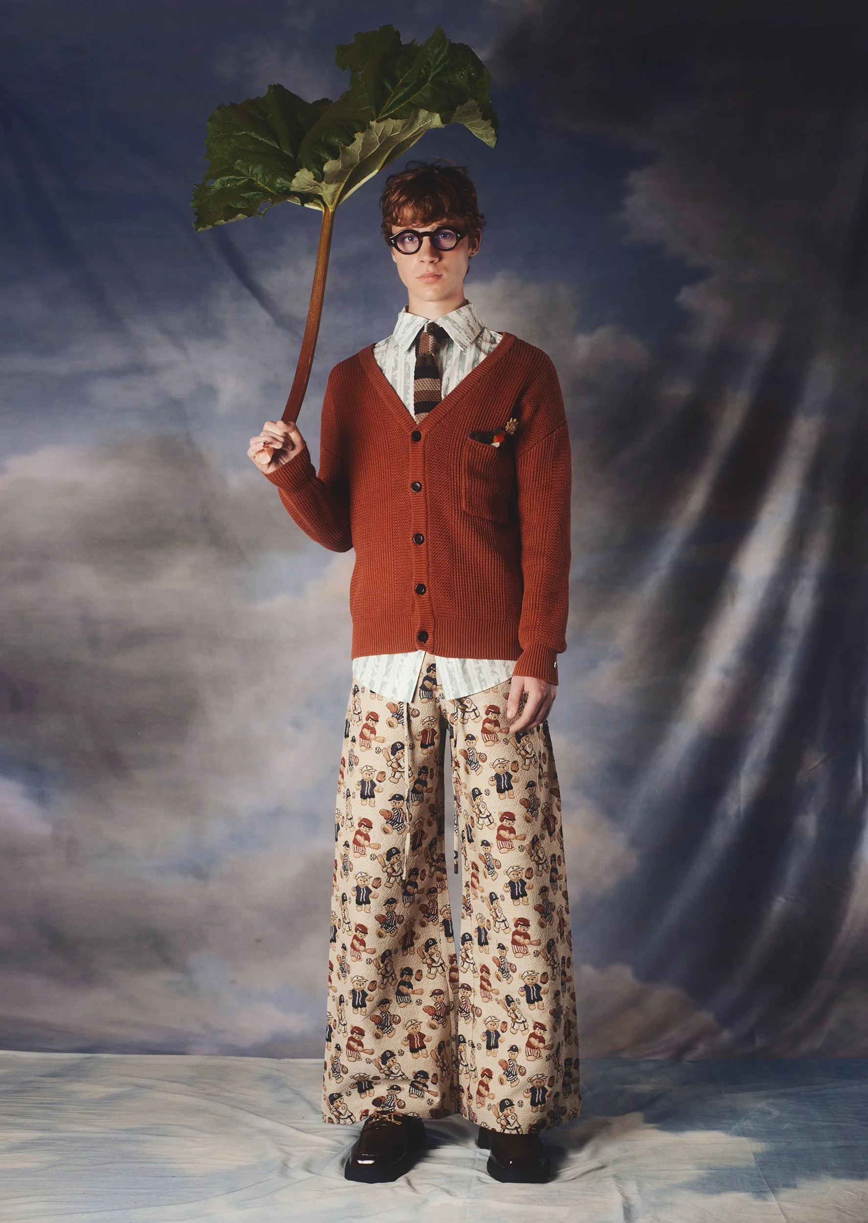 L7_MAN_7877* copy.jpeg