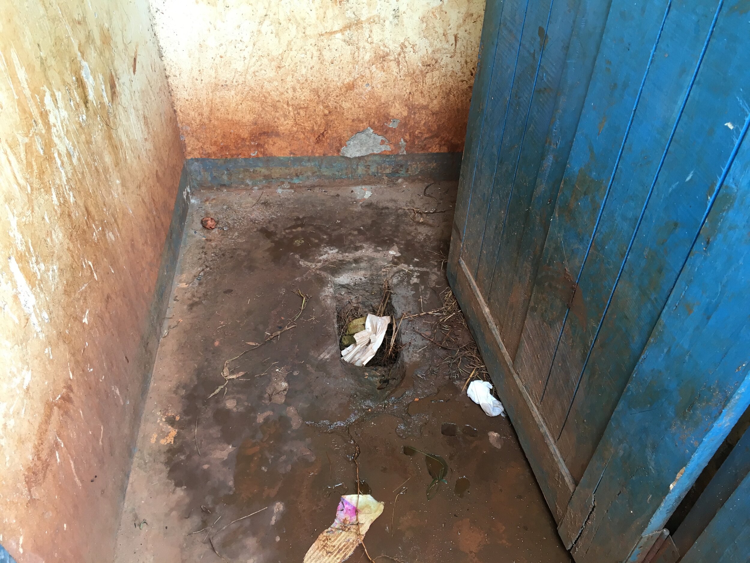 Latrines.2015-10.Uganda.00003.jpg